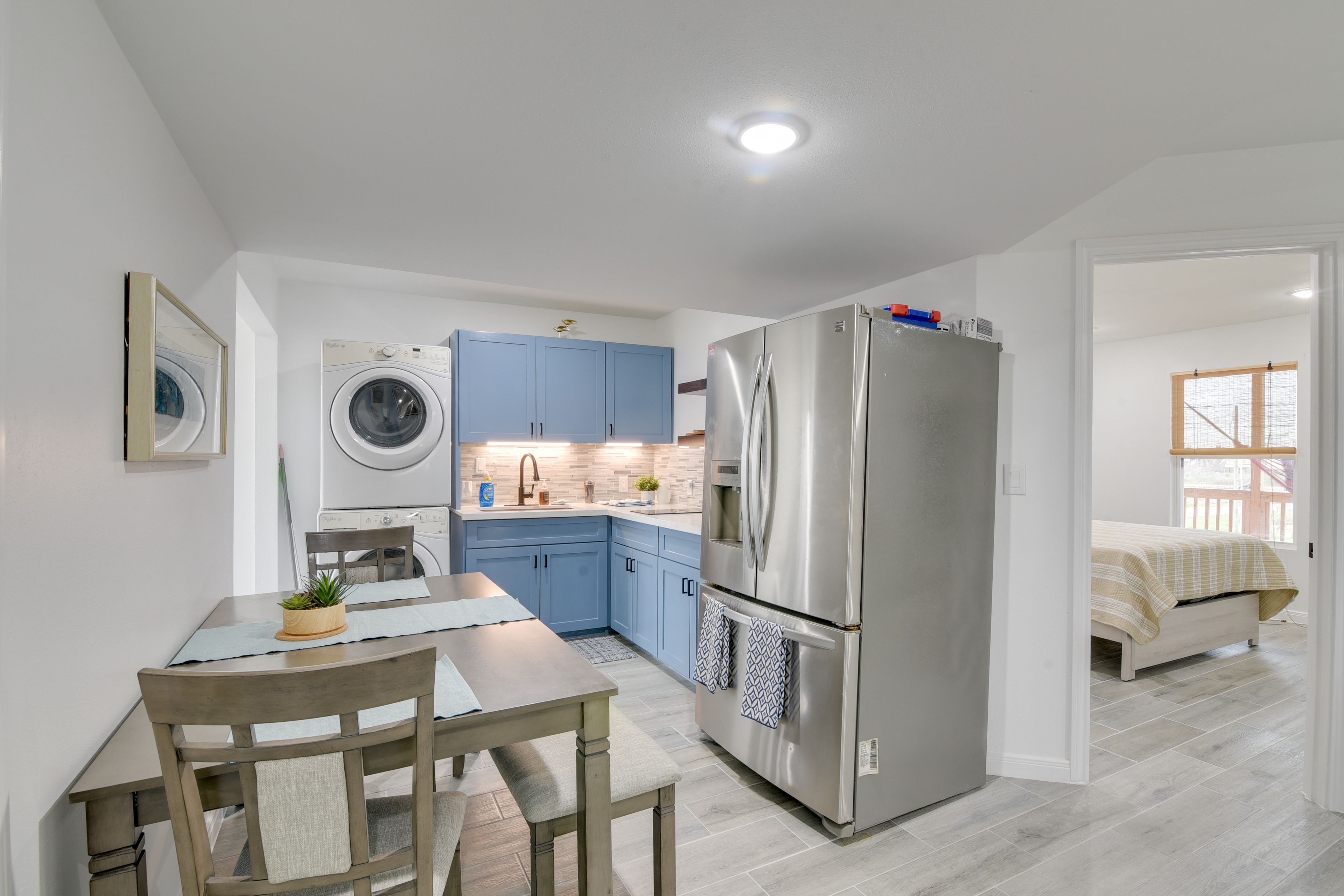 Kitchen & Dining Area | Single-Story Condo | In-Unit Laundry