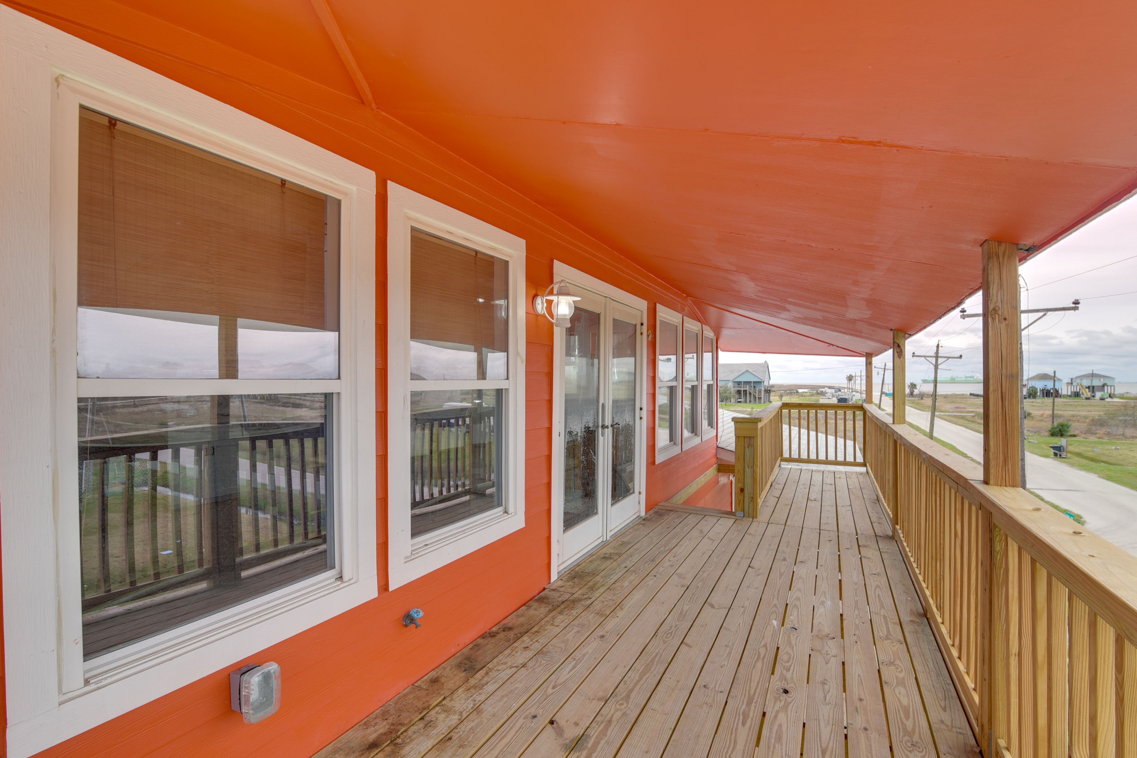 Front Balcony (Shared) | Entryway