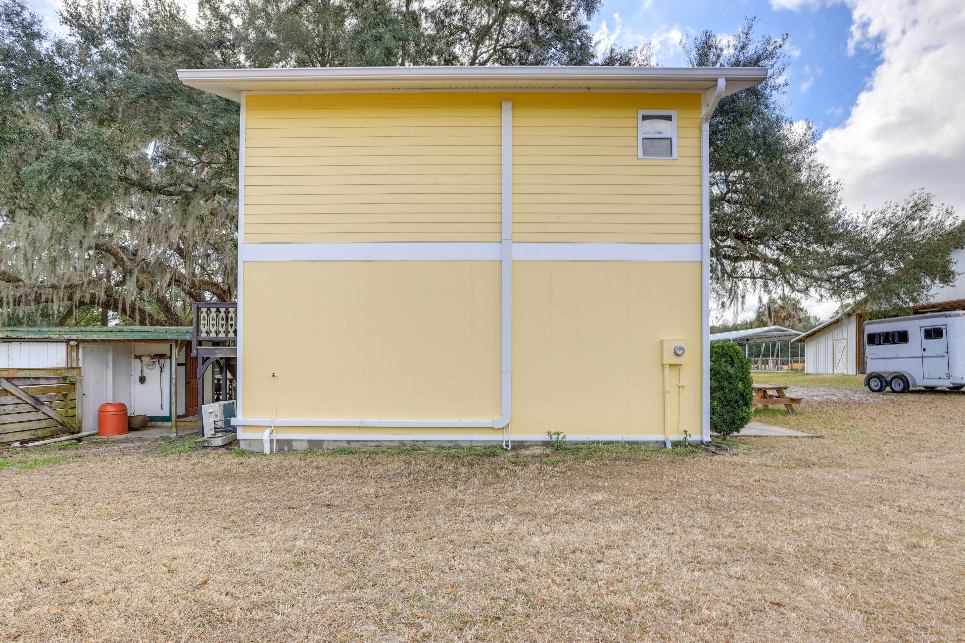 Unit Exterior
