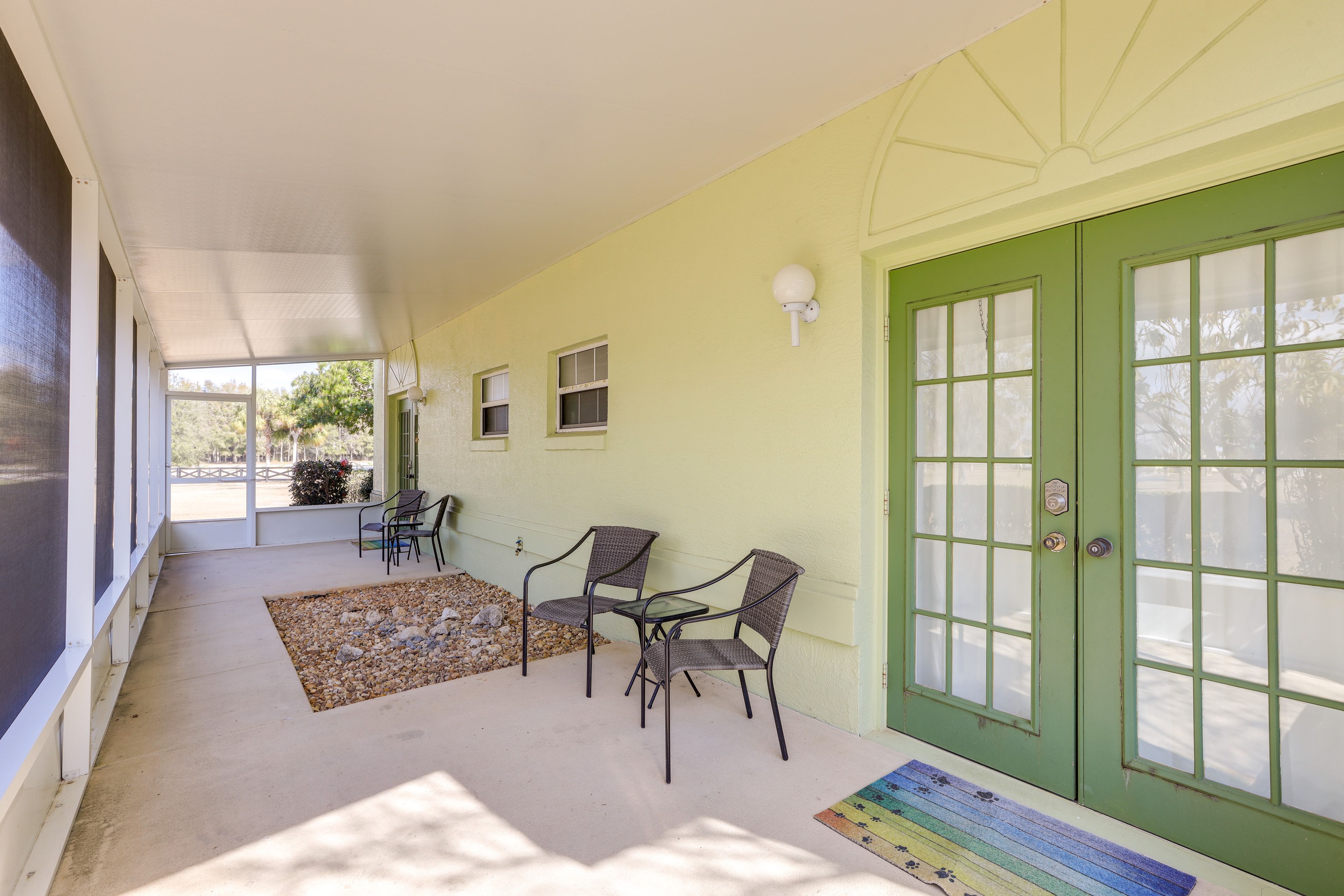 Screened-In Porch