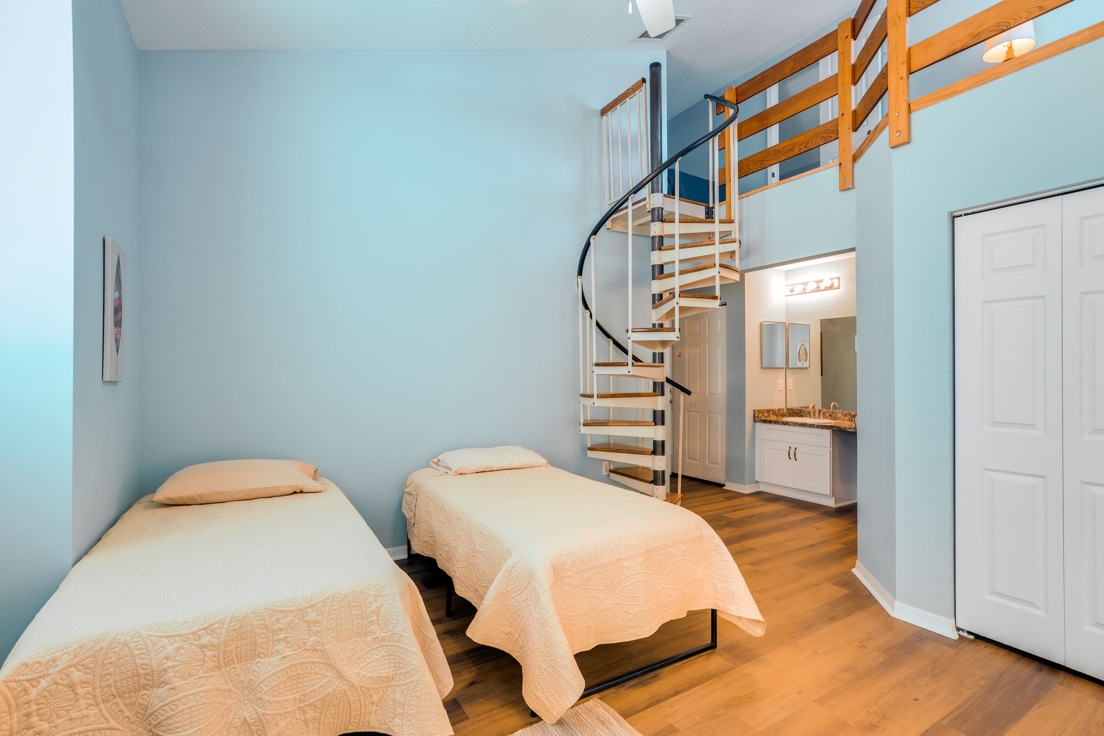 Bedroom 4 | 2 Twin Beds | 1st Floor