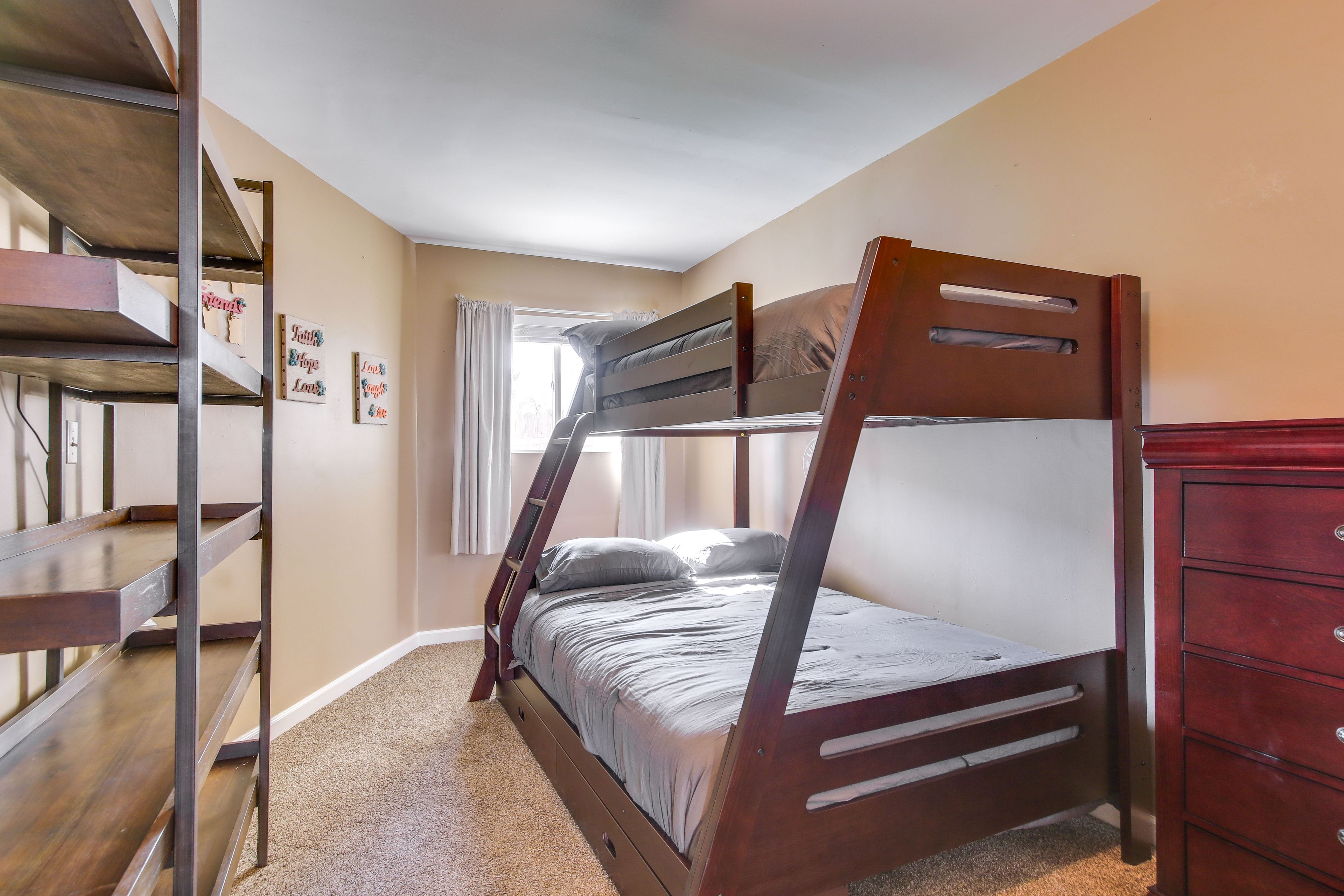 Bedroom 2 | Twin/Full Bunk Bed | Smart TV