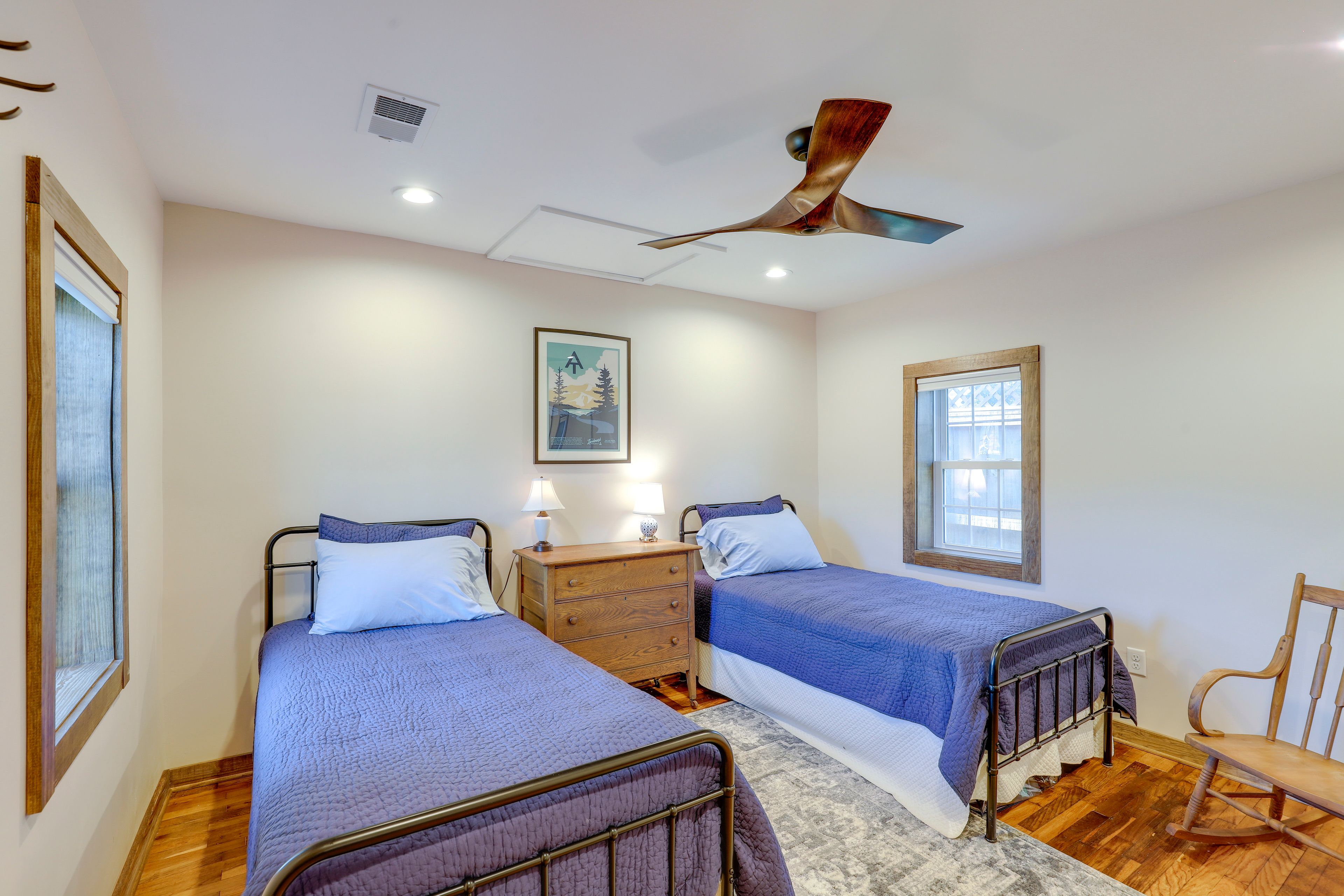 Bedroom | 2 Twin Beds