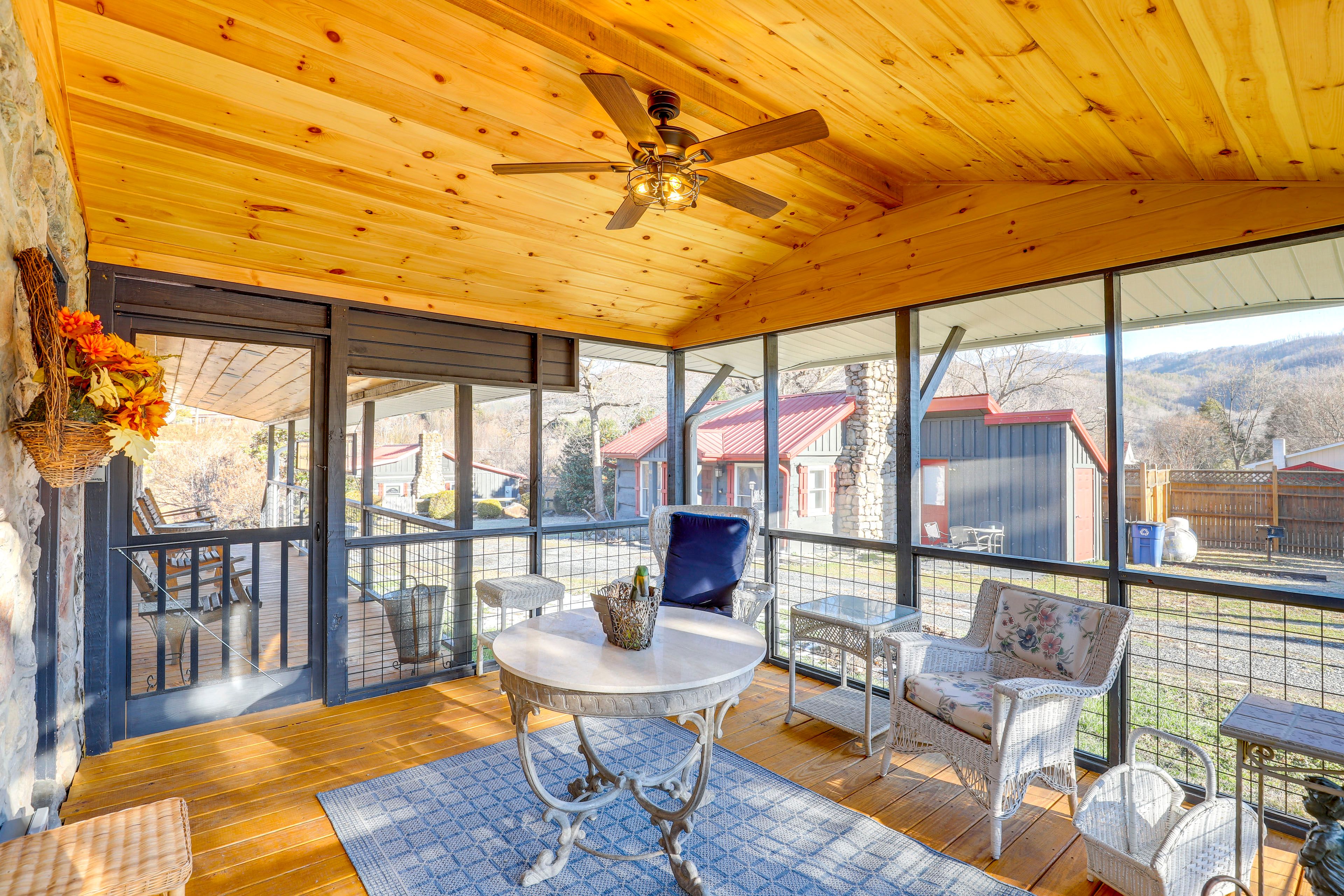 Shared Screened Porch