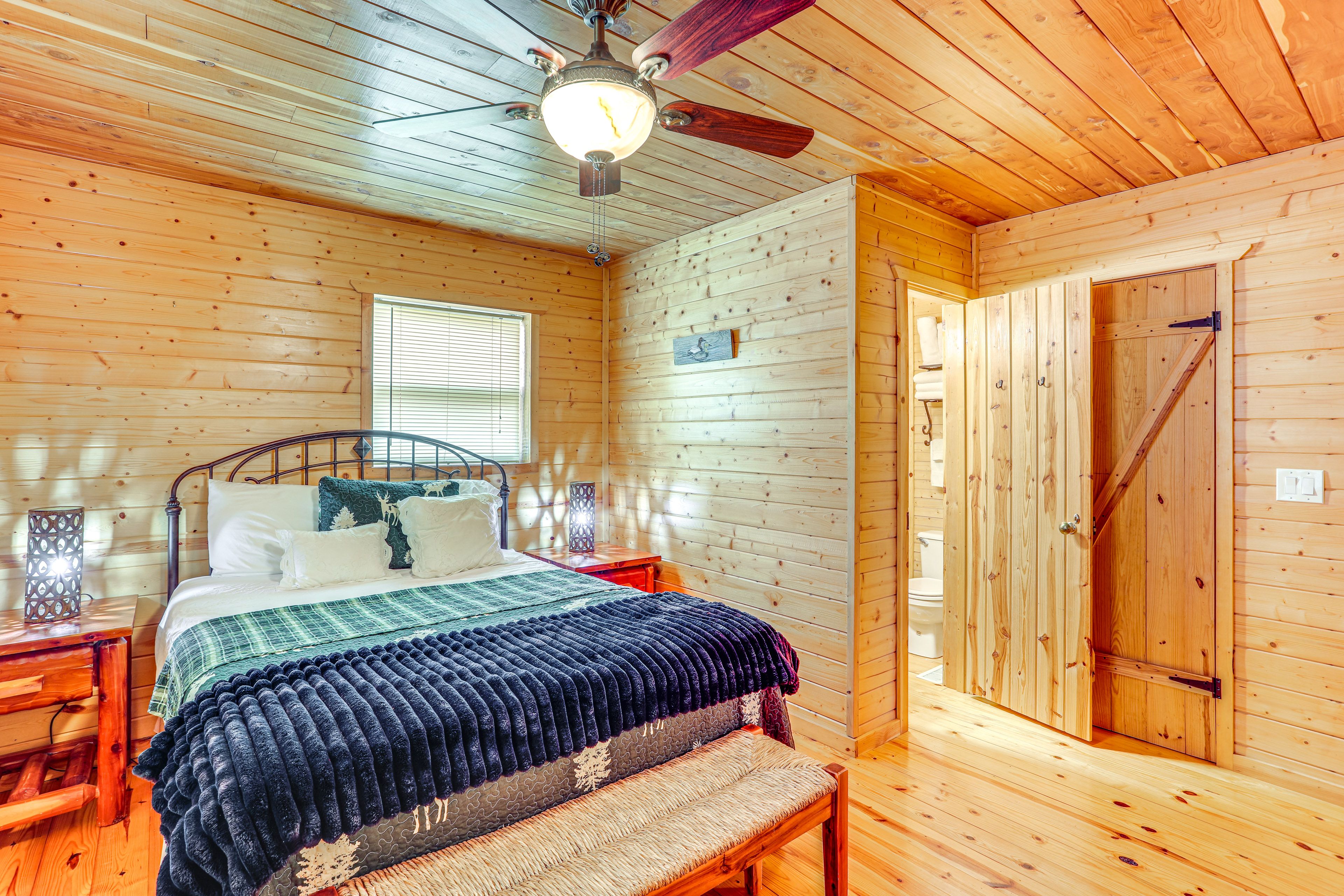 Bedroom 1 | Queen Bed | 1st Floor | Linens Provided | En-Suite Bathroom