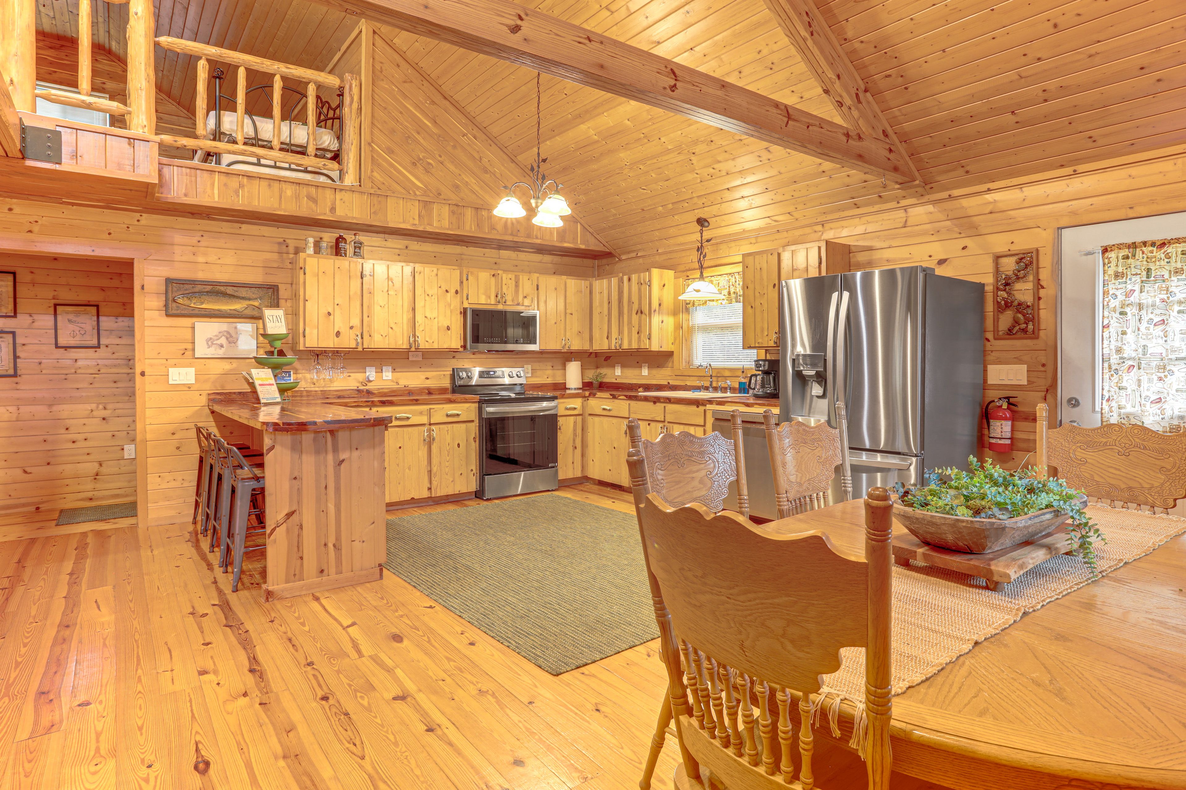 Dining Area | 1st Floor | Dishware/Flatware | Trash Bags/Paper Towels
