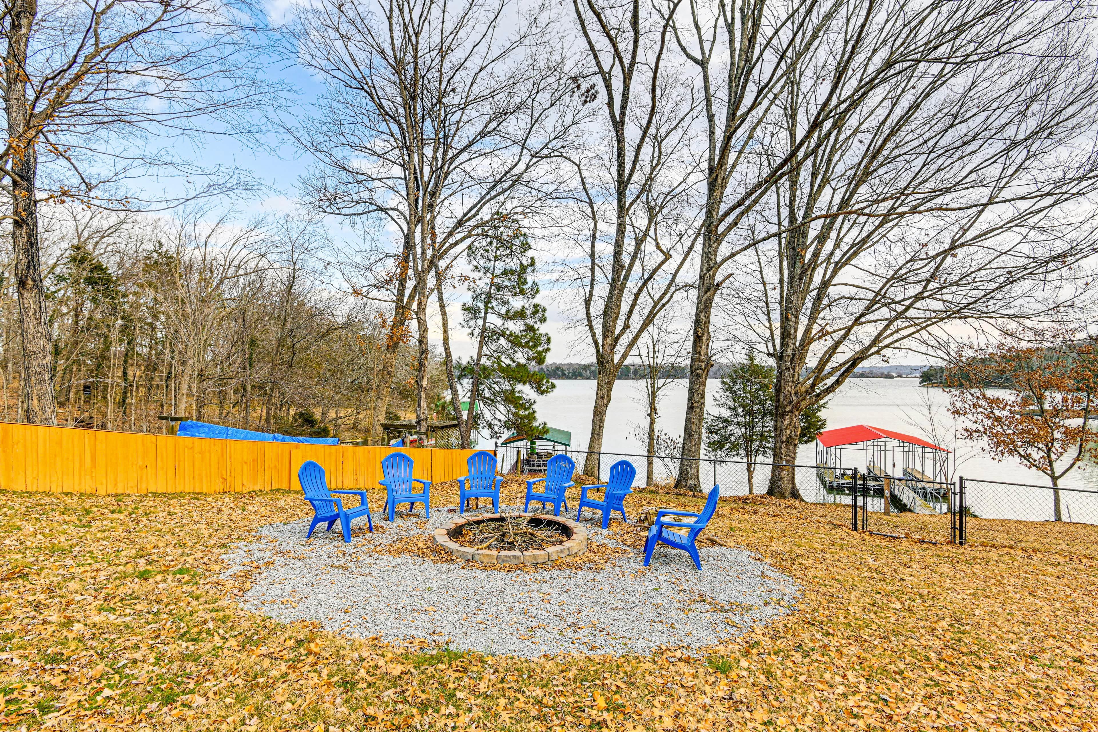 Fully Fenced Backyard | Old Hickory Lake On-Site