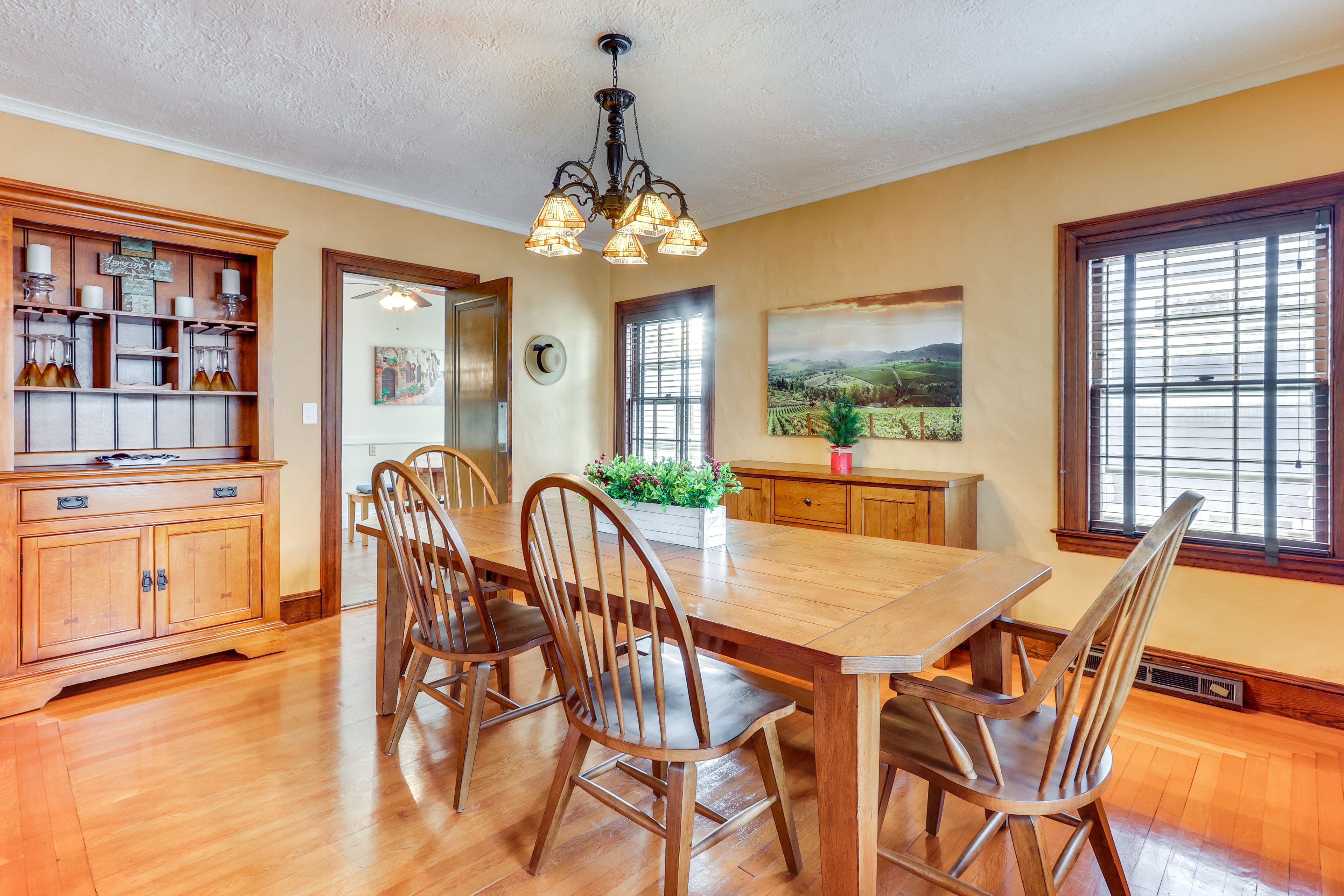 Formal Dining Room | 1st Floor | Dishware/Flatware | Children's Dishware