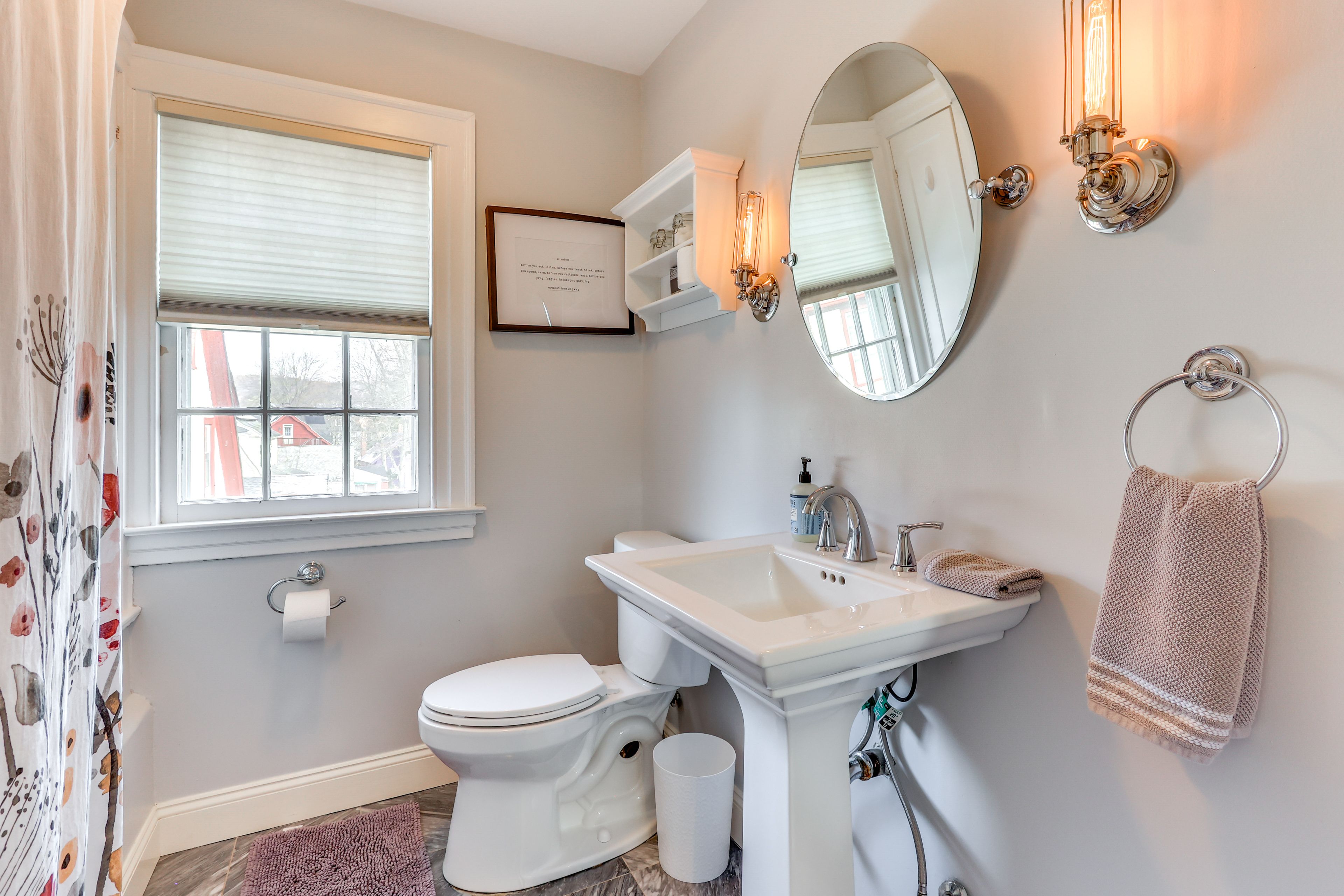 Full Bathroom | 2nd Floor