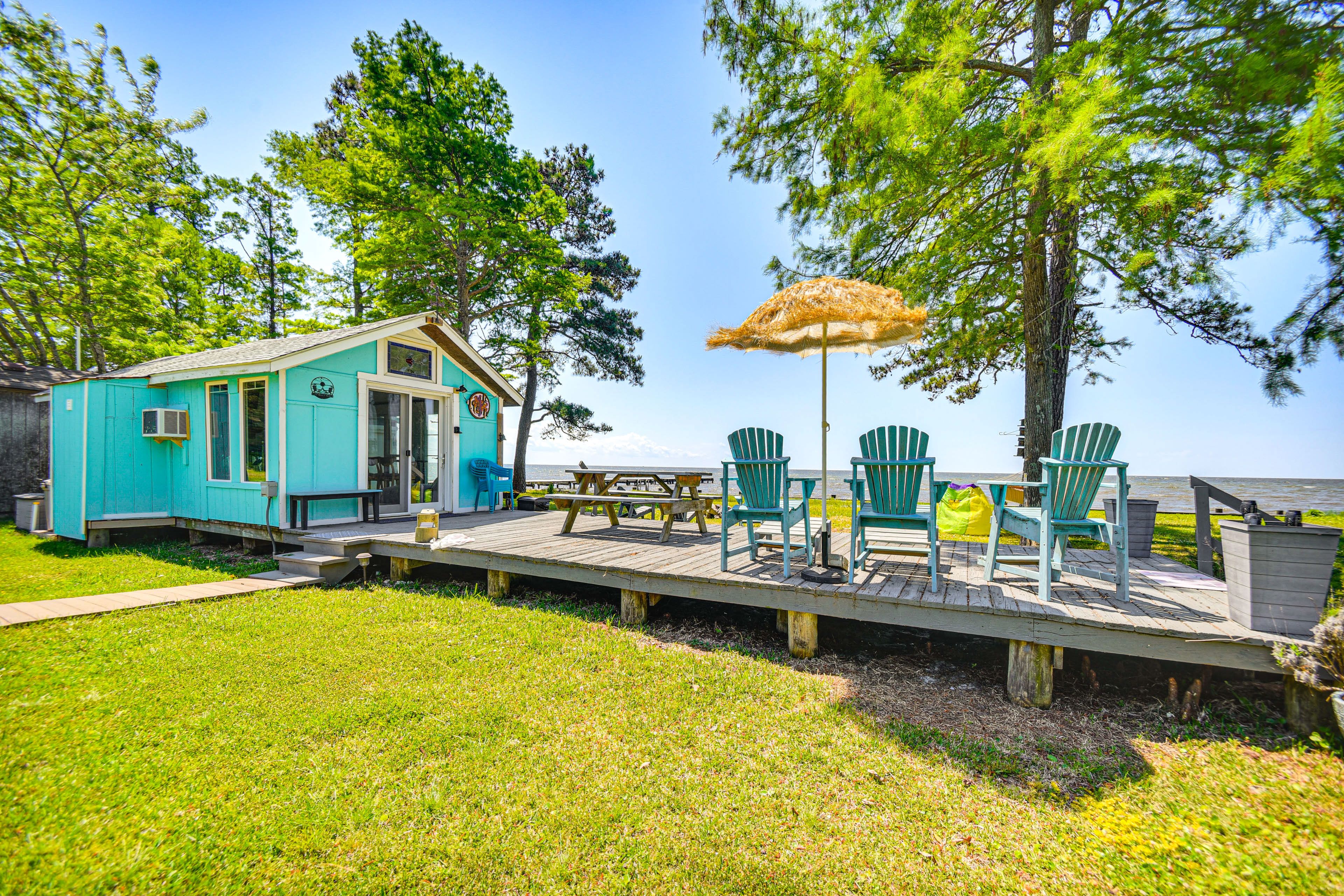 Deck | Picnic Table | Fire Pit | Albemarle Sound Access