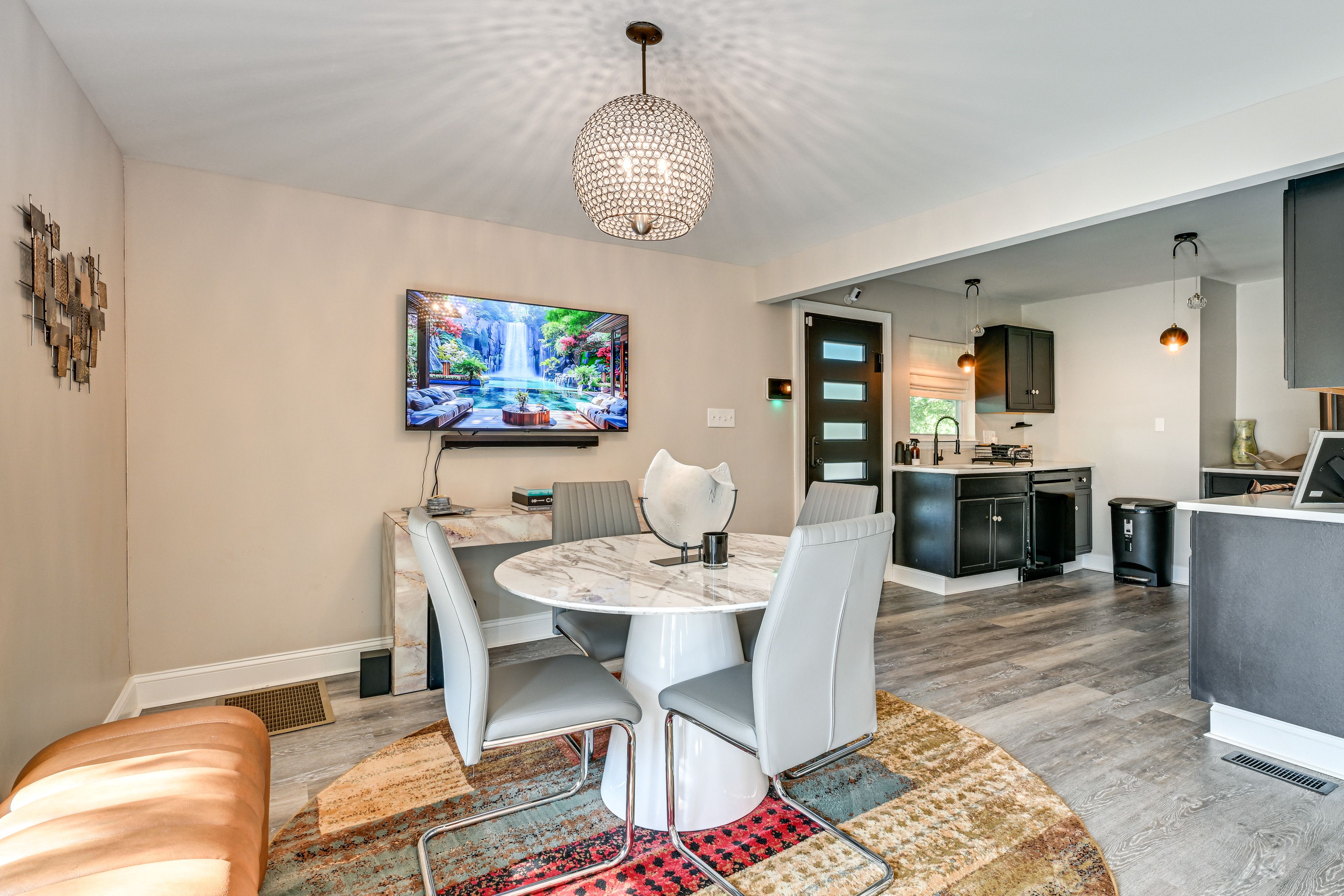 Dining Area | Dining Table | Flat-Screen TV