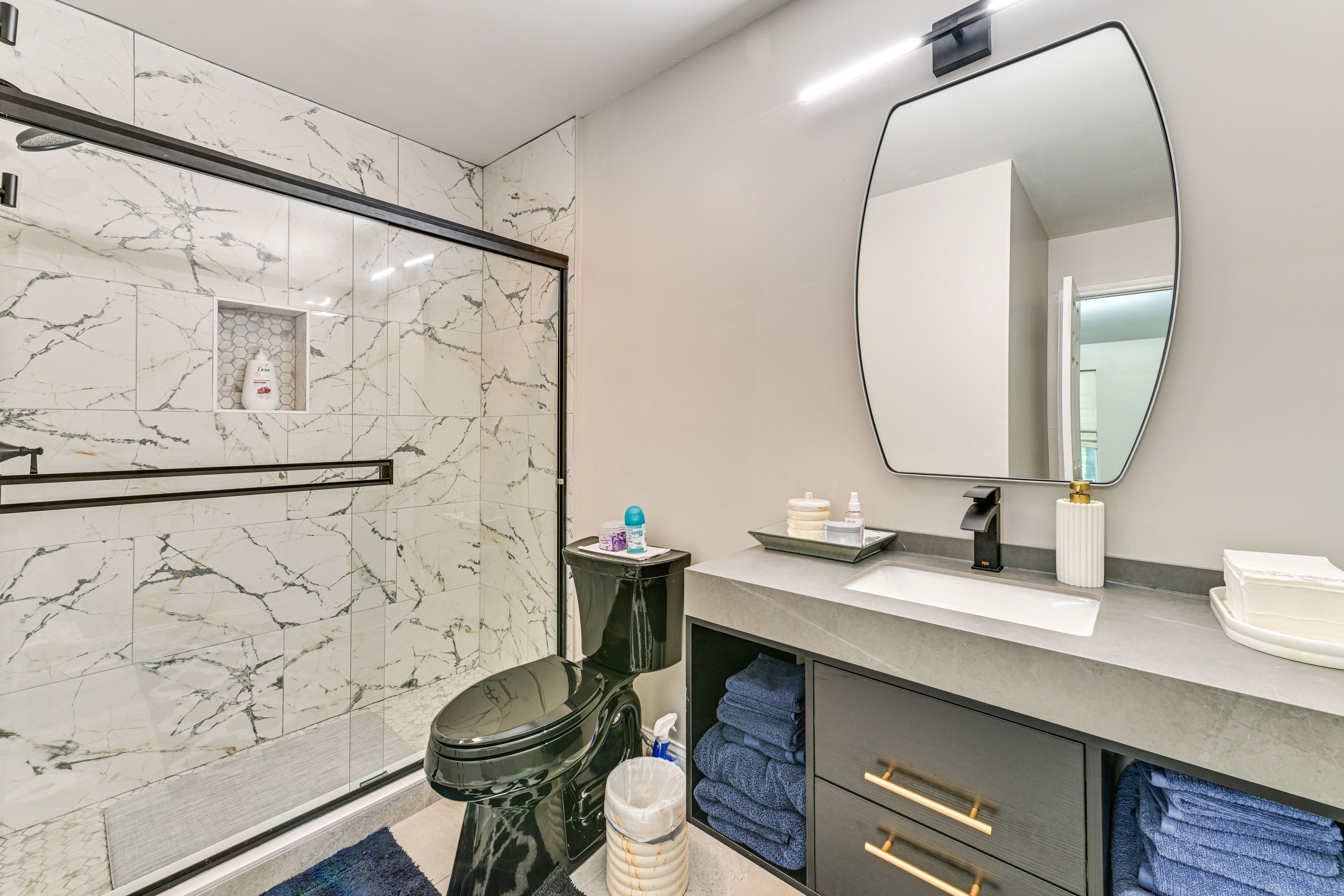 En-Suite Bathroom | Towels Provided | Complimentary Toiletries