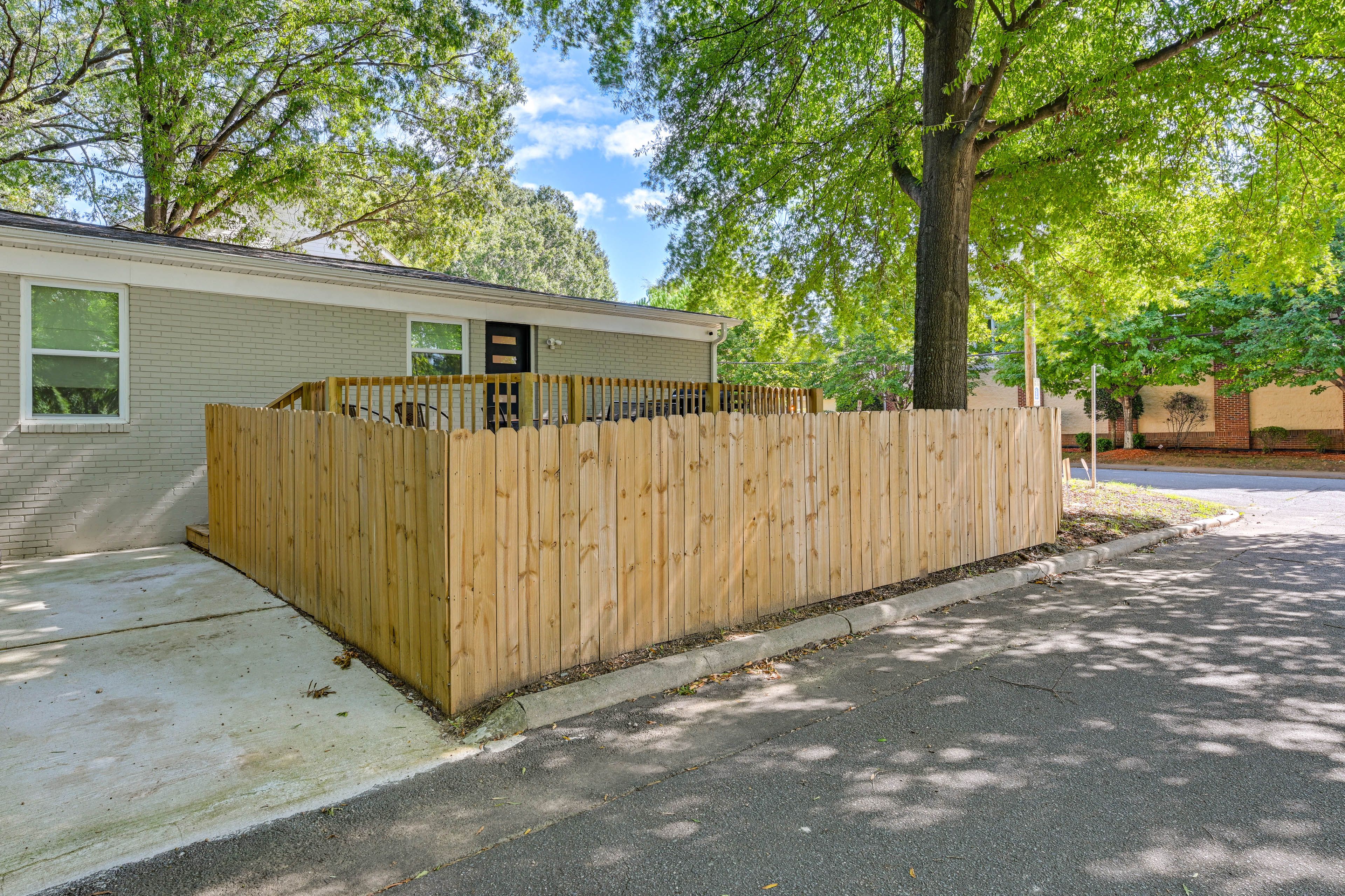 Parking |  | Front Driveway (2 Vehicles) | Side Driveway (2 Vehicles)