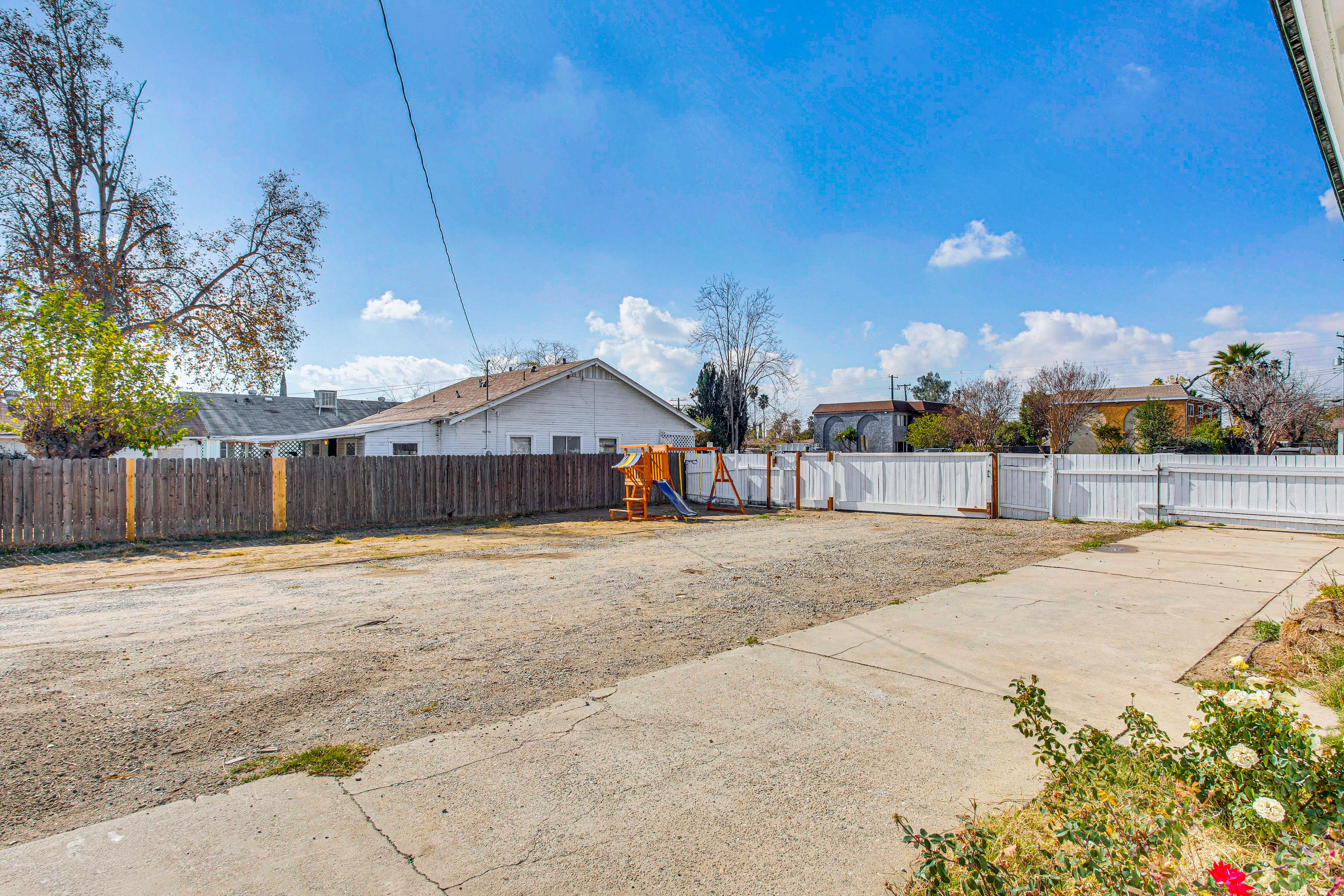 Shared Front Yard