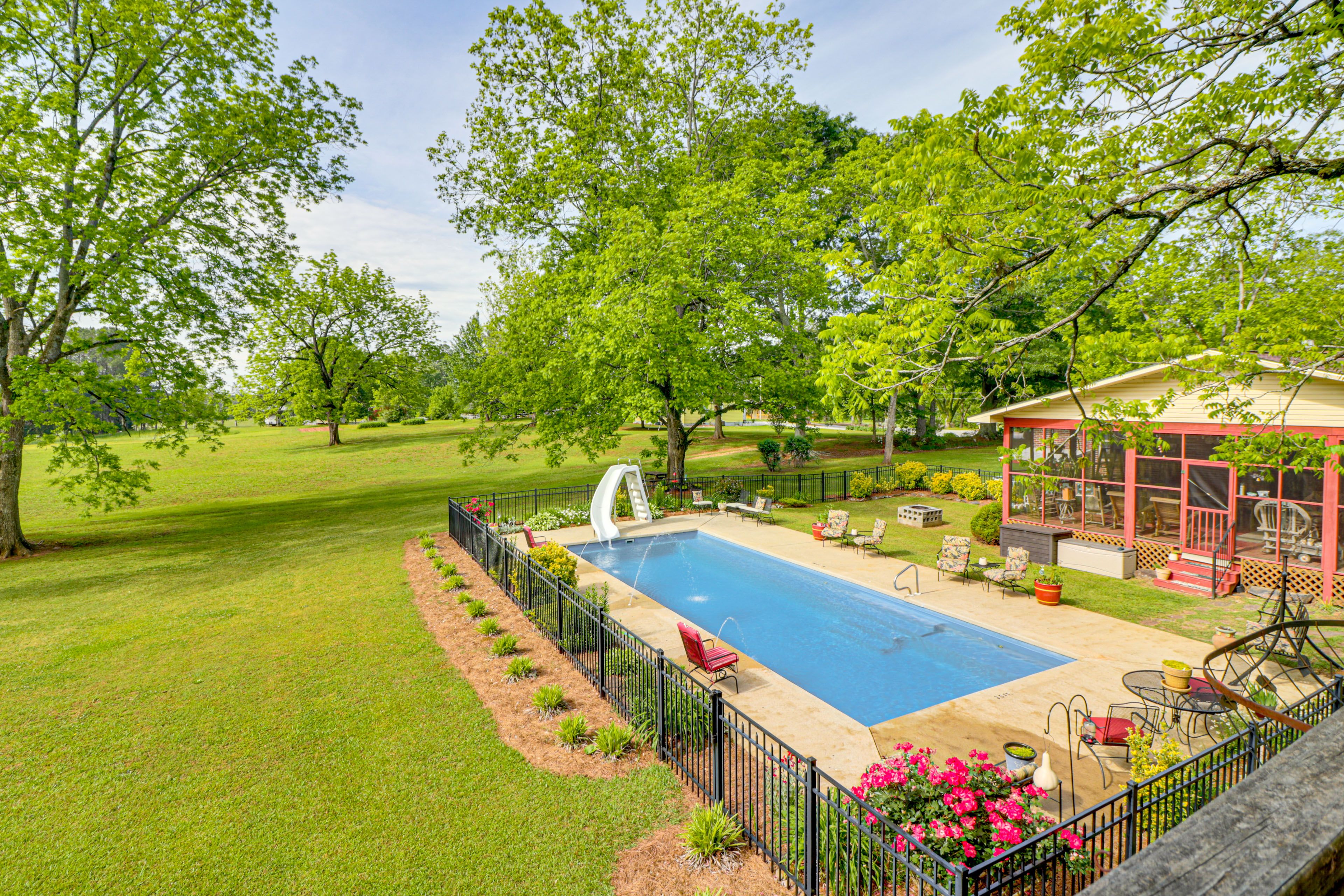 Shared Seasonal Pool (Open May 1st-Oct 1st)