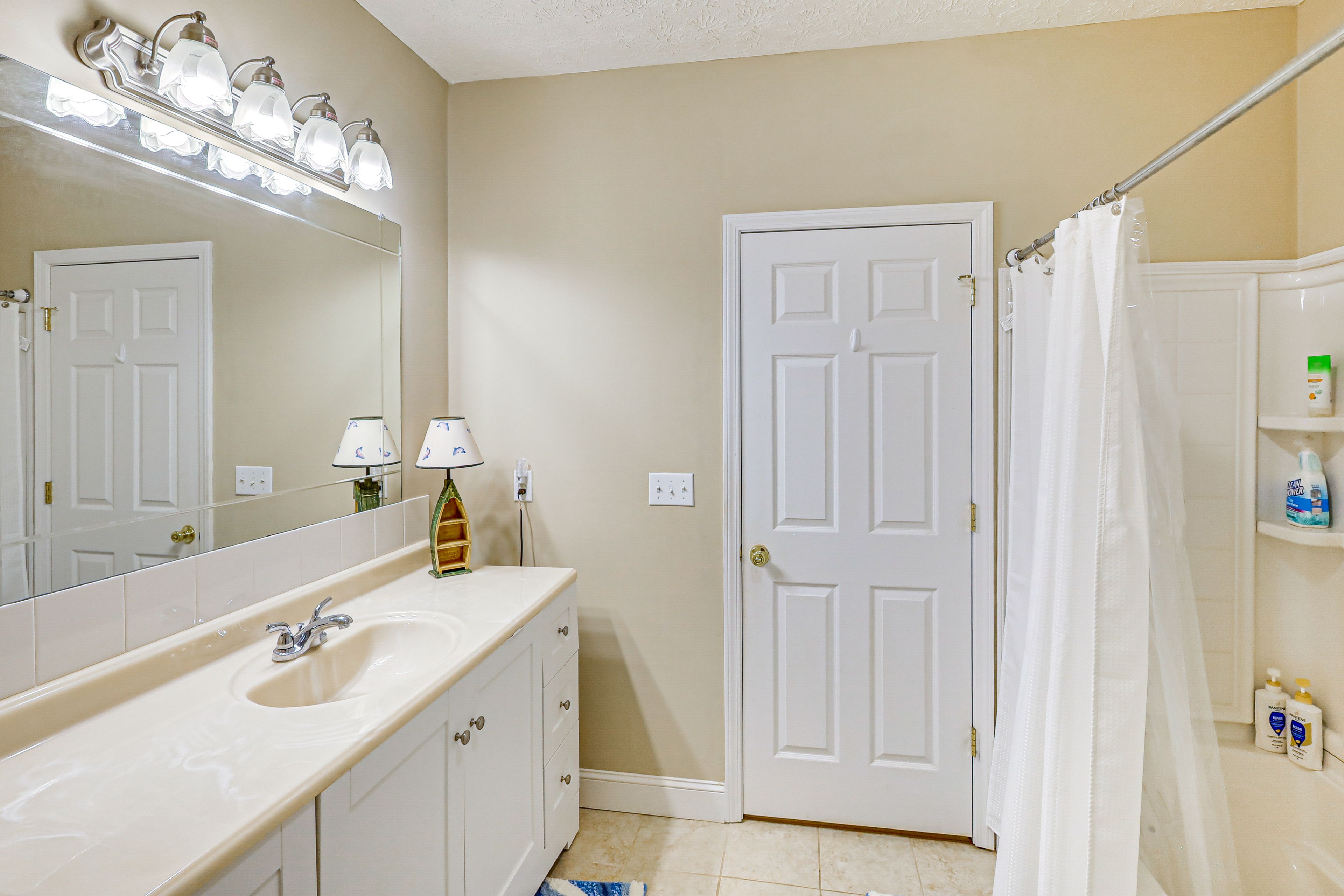 Full Bathroom | Basement Level