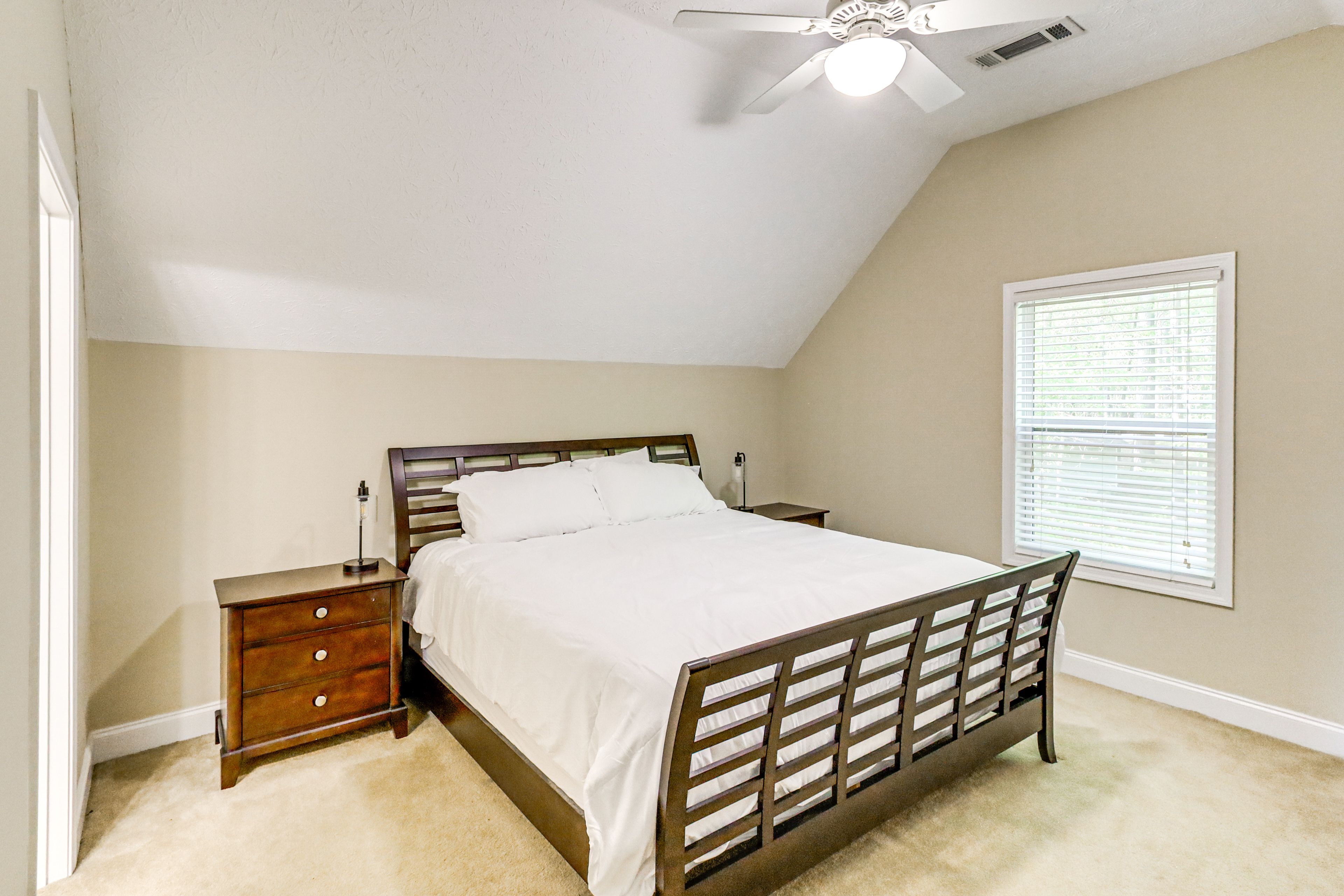 Bedroom 3 | King Bed | 2nd Floor