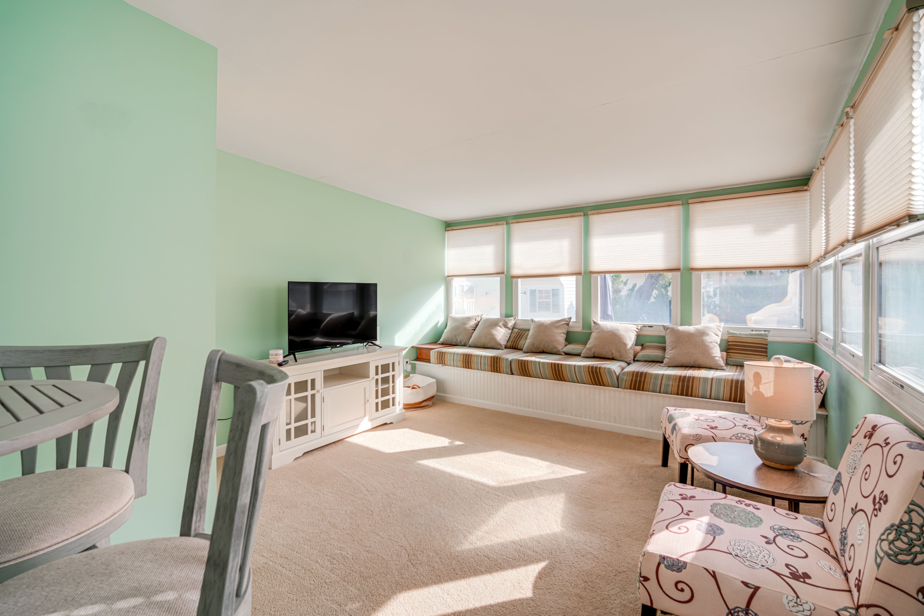 Back Living Area | Smart TV w/ Cable | Dining Bar