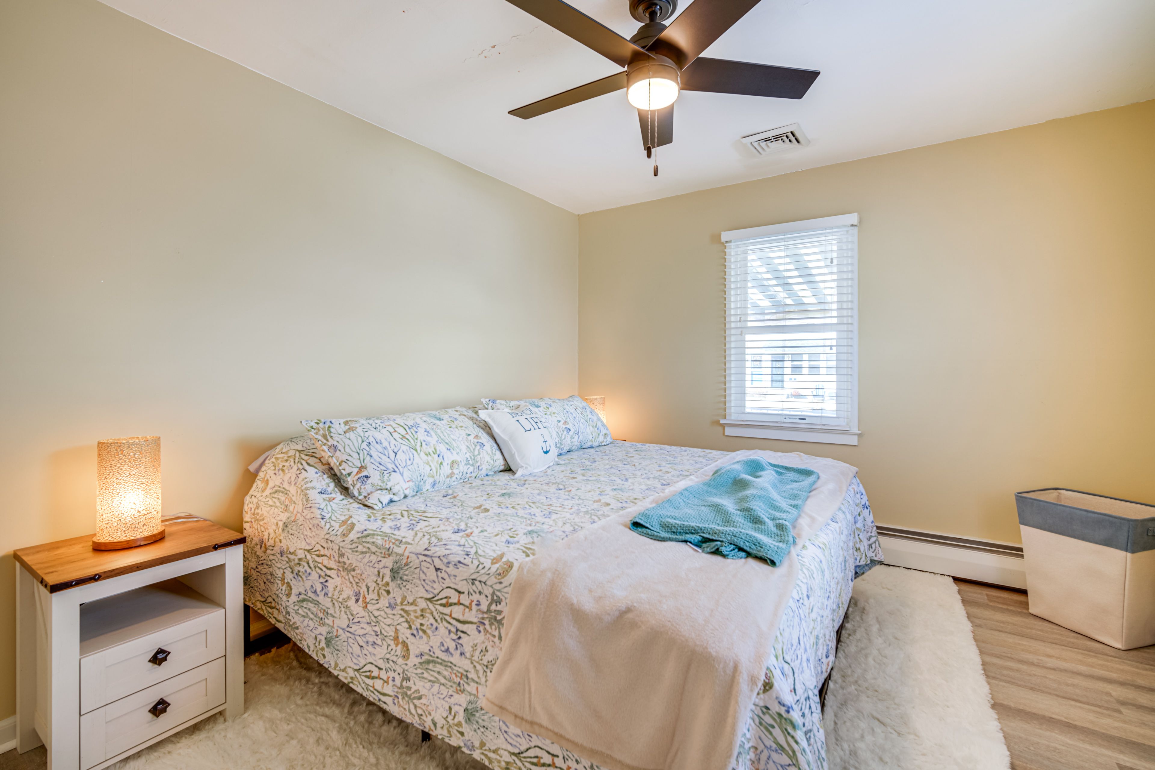 Bedroom 1 | King Bed