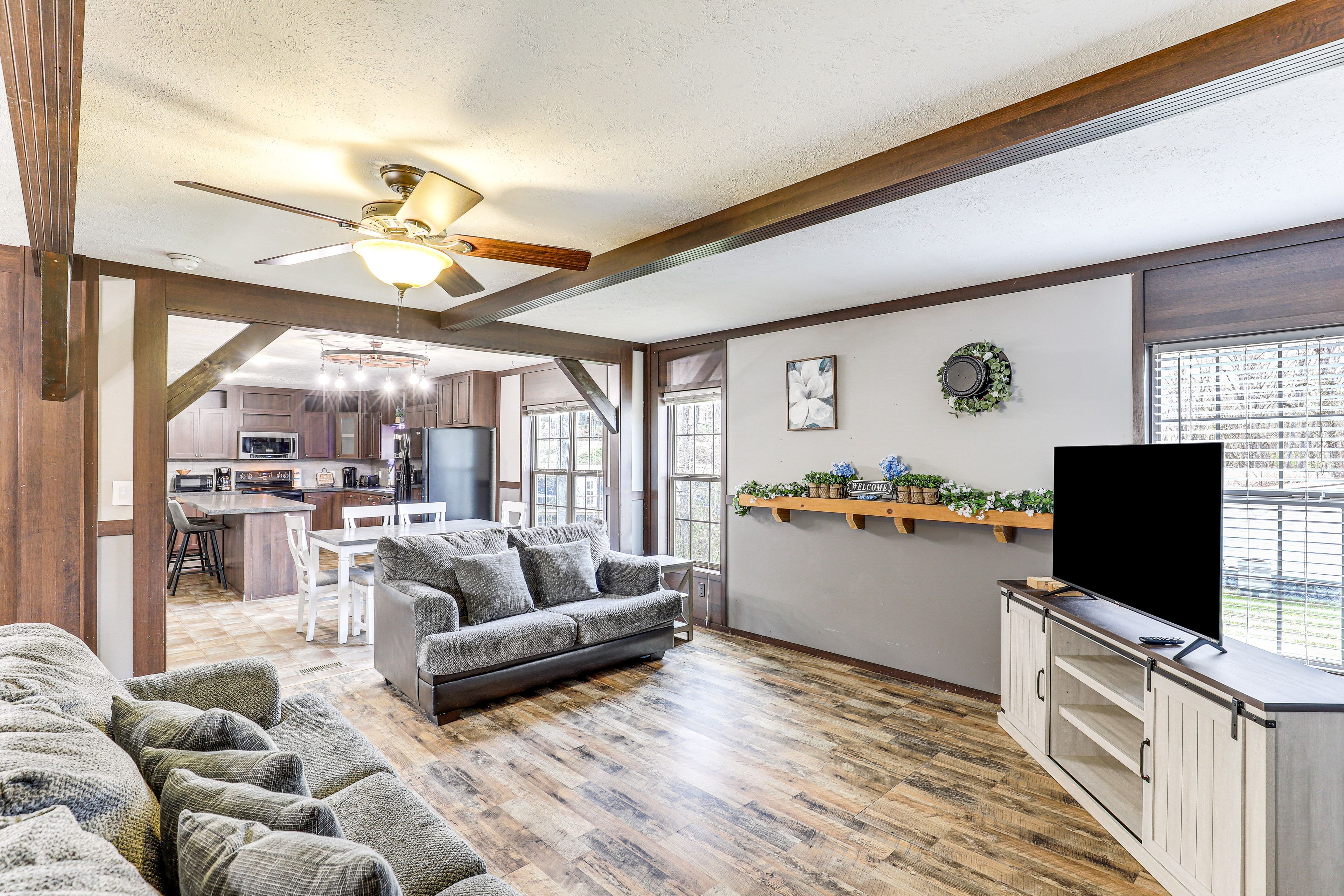 Living Room | Central A/C & Heating