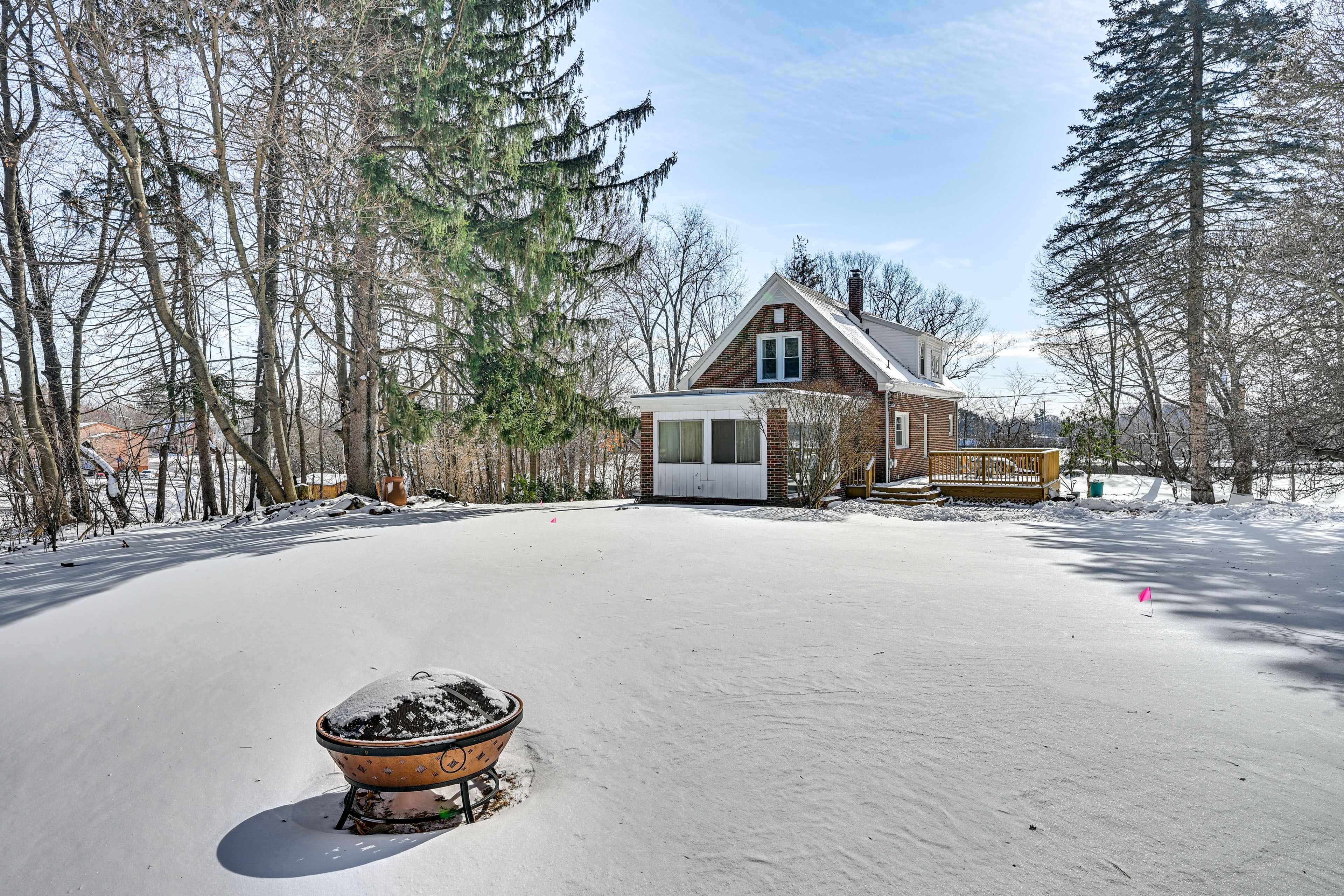 Property Exterior | Private Yard | Fire Pit