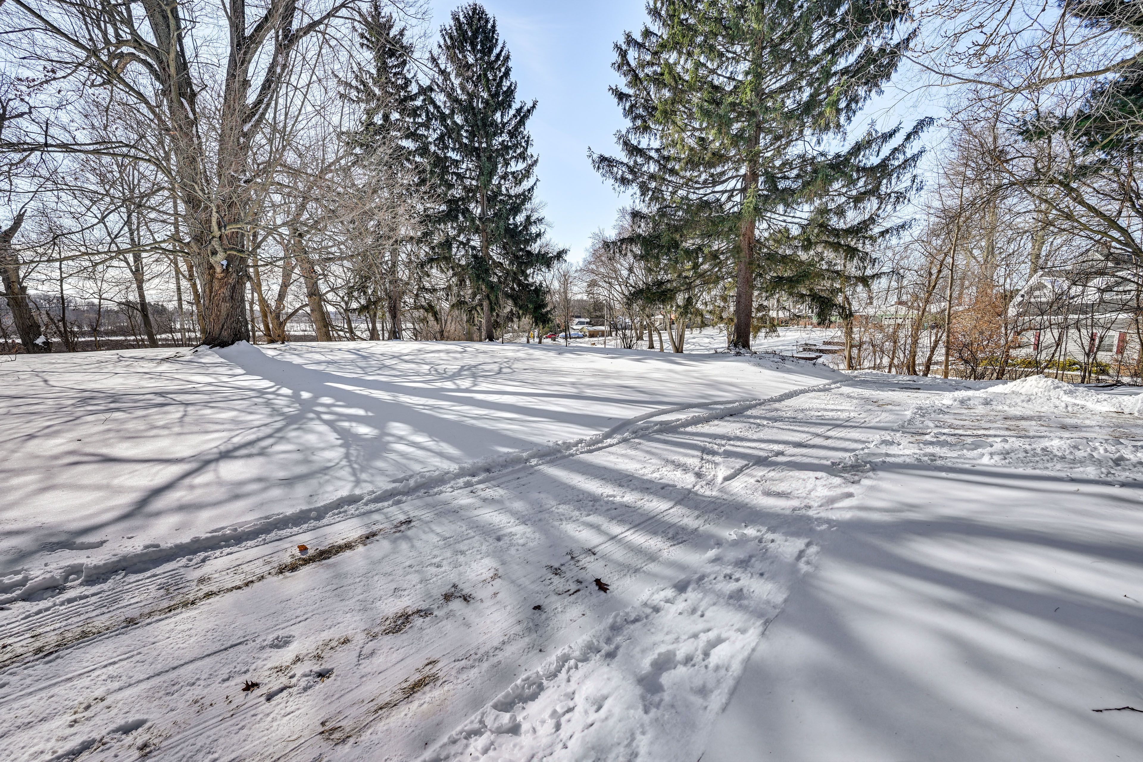 Parking | Driveway (3 Vehicles) | Boat Trailer Parking Allowed On-Site