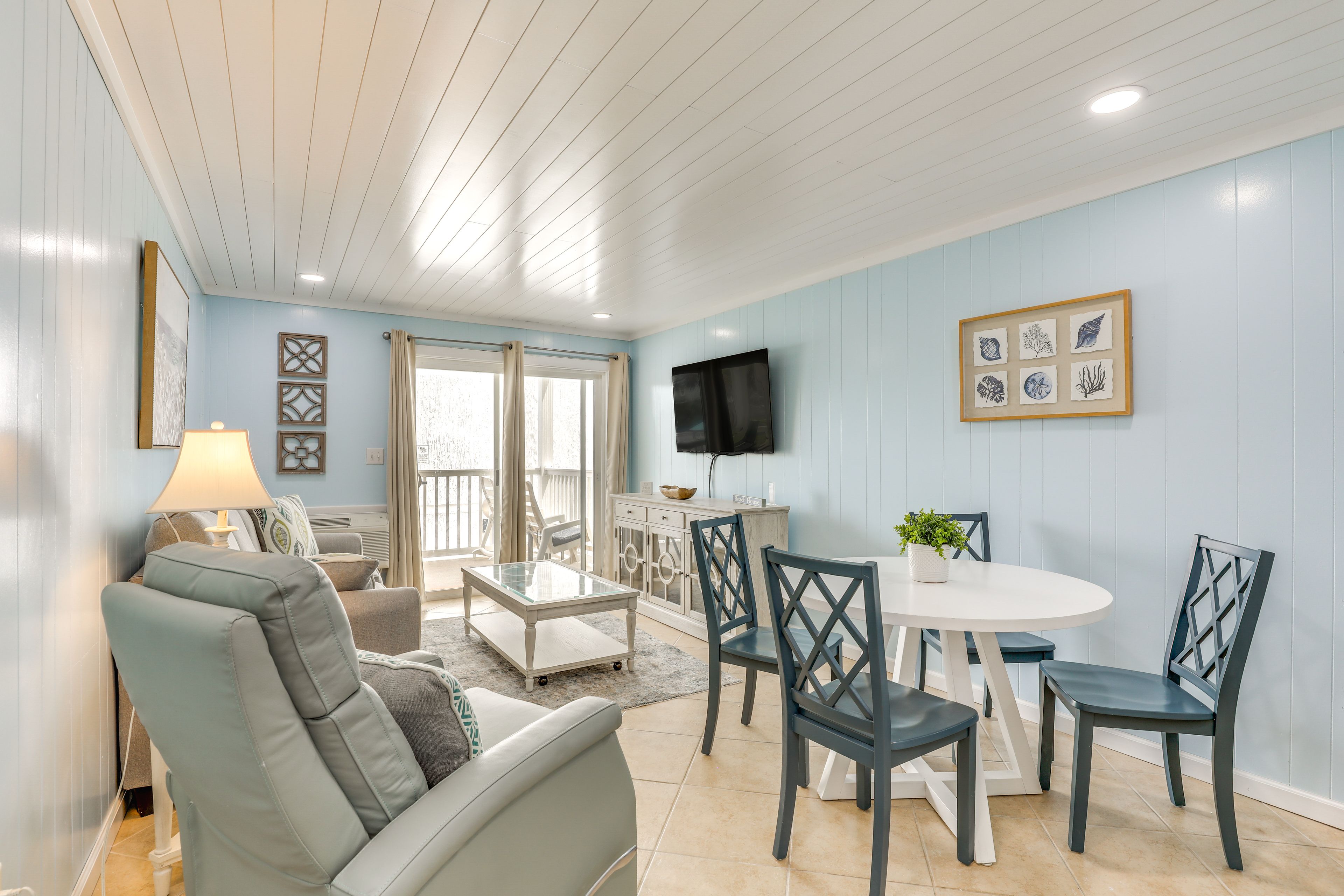 North Myrtle Beach Vacation Rental | 2BR | 2BA | 880 Sq Ft | Steps Required
