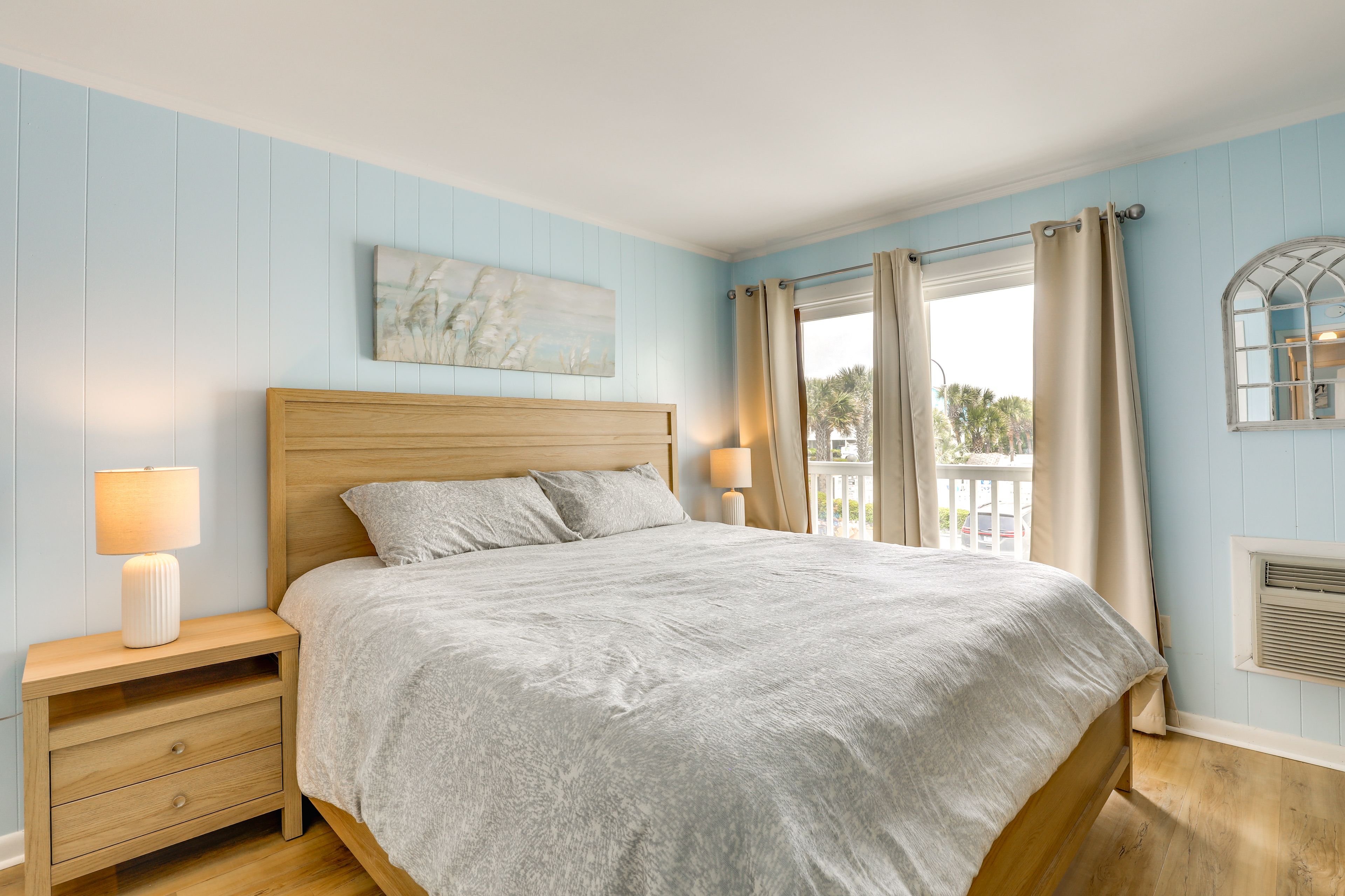 Bedroom 1 | King Bed