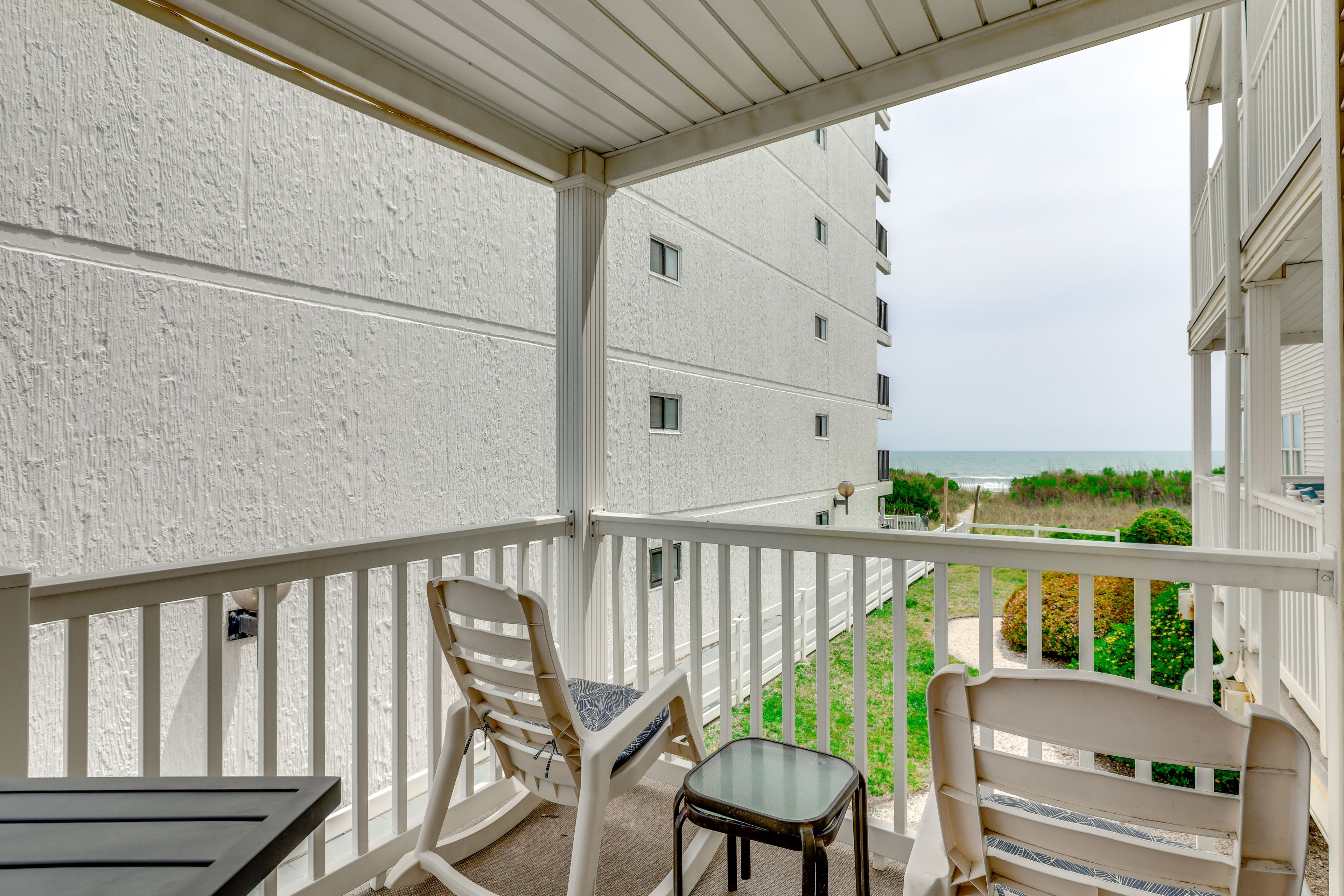 Balcony | Outdoor Seating