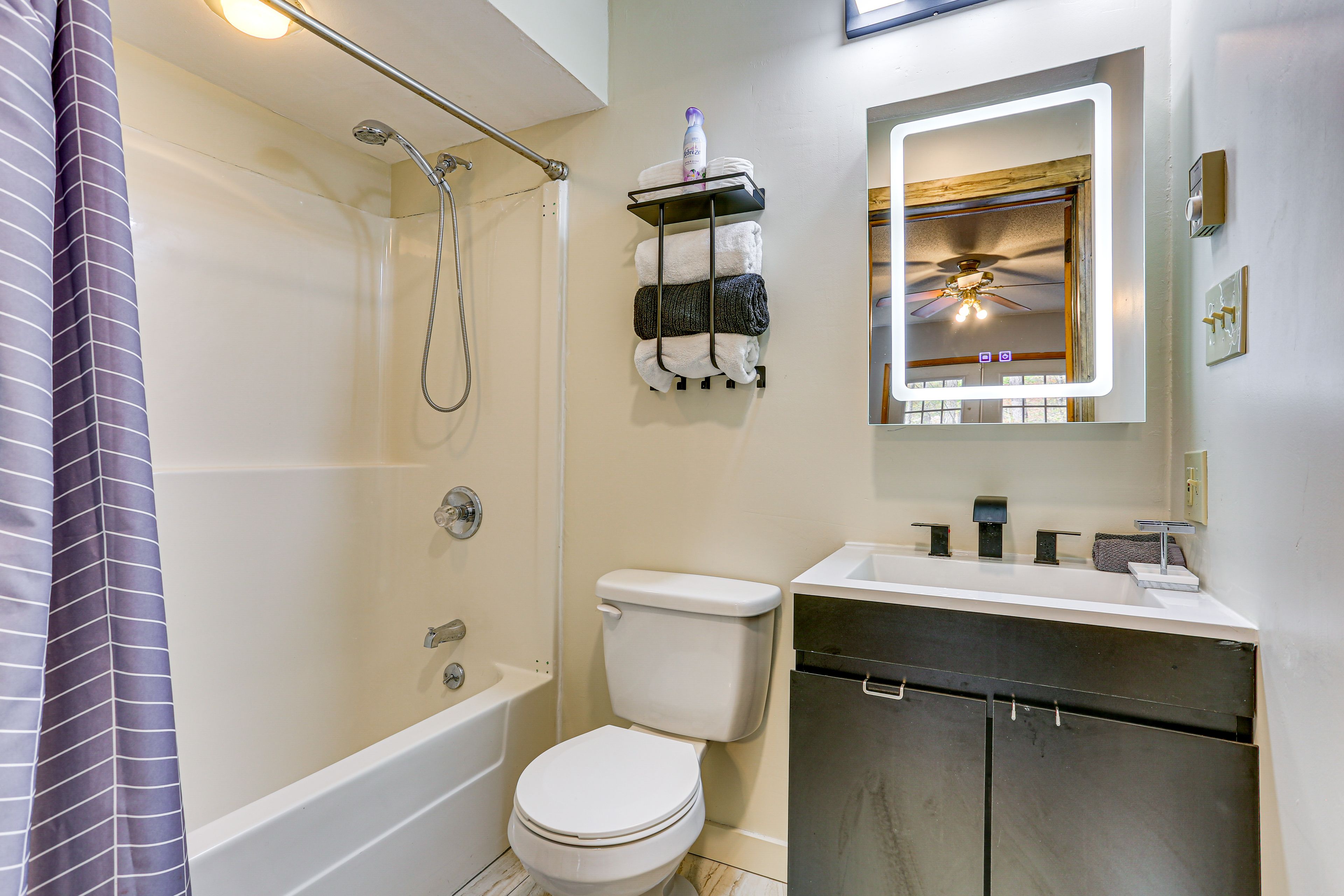 Bathroom | Basement Level