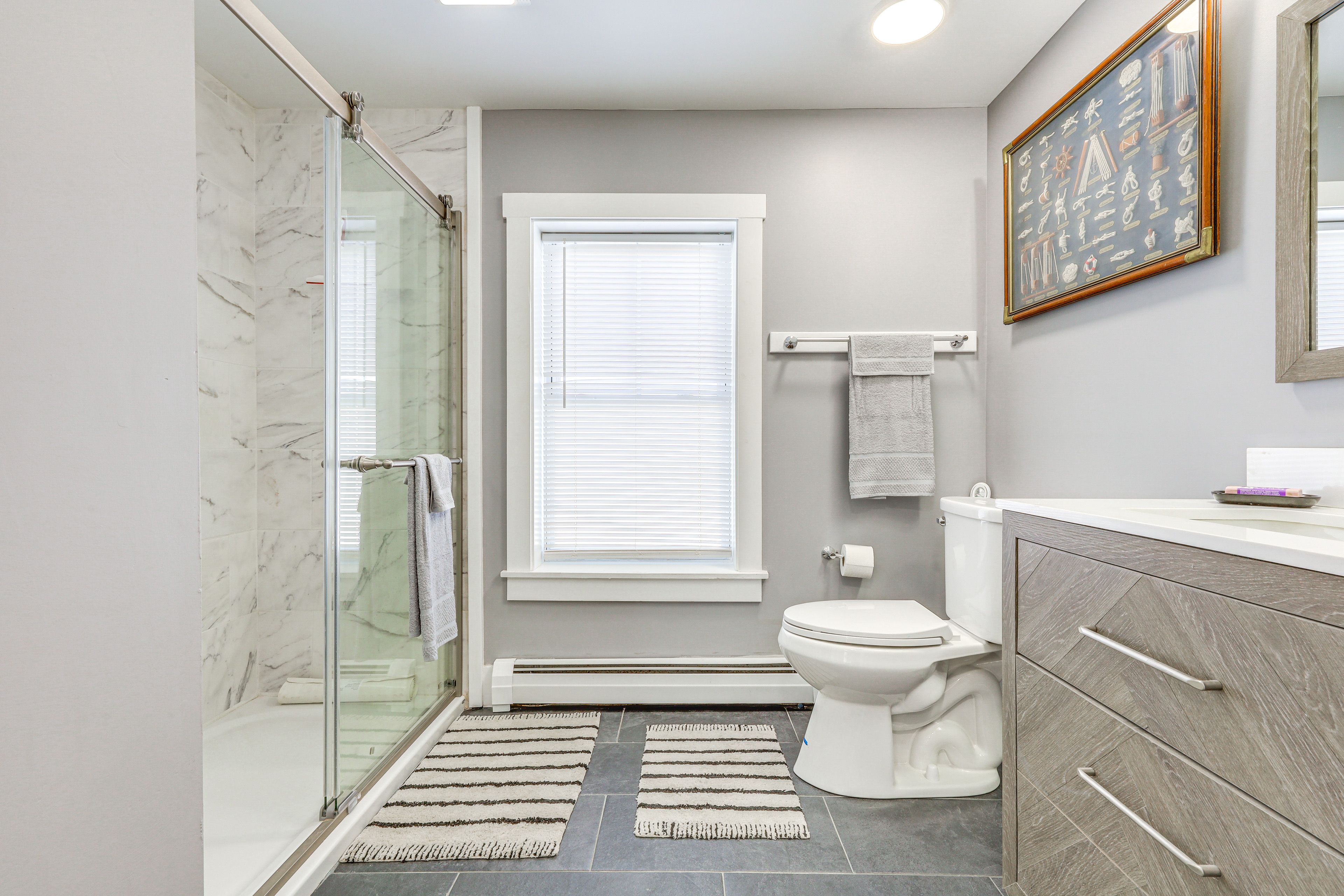 Full Bathroom | 2nd Floor
