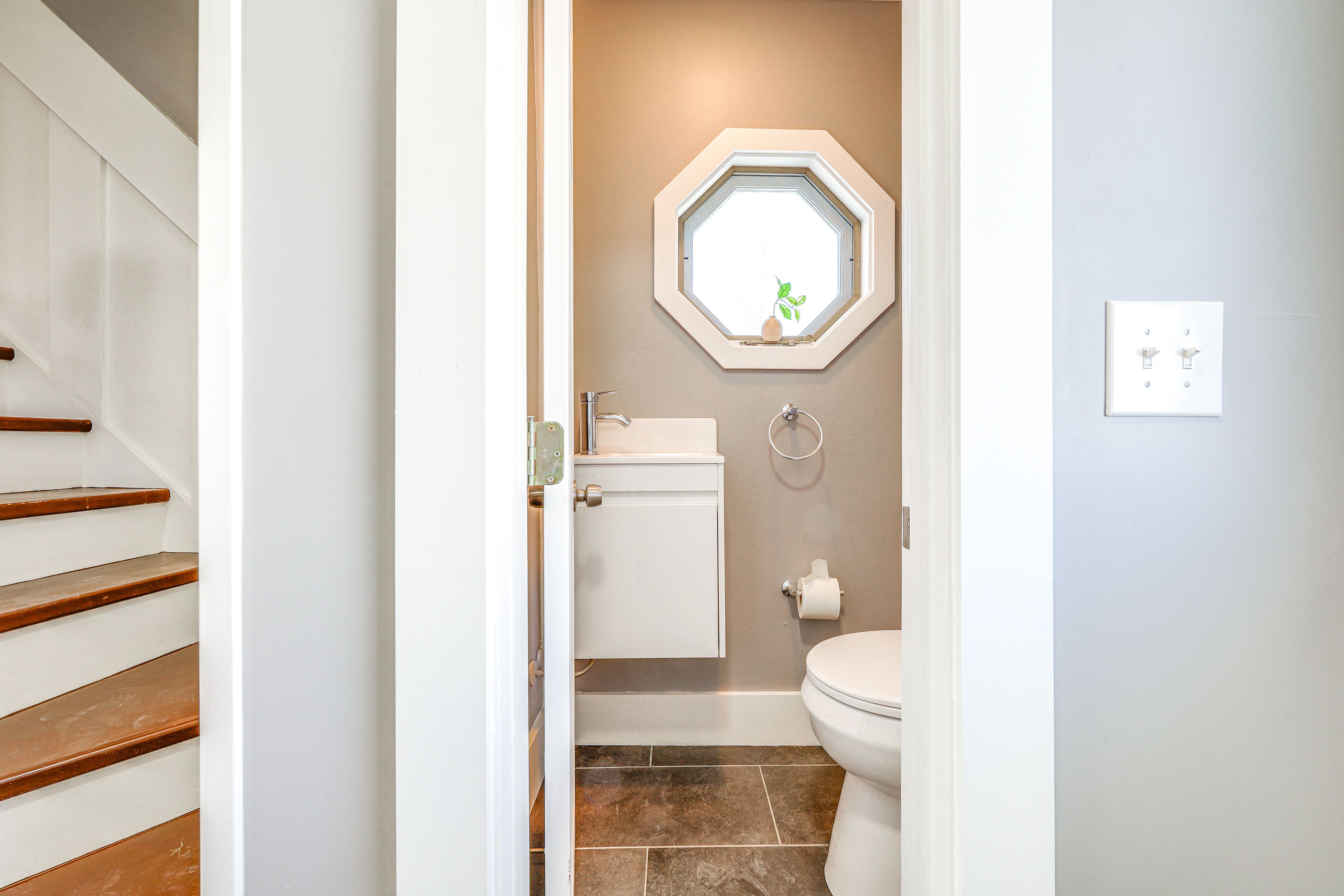 Half Bathroom | 1st Floor