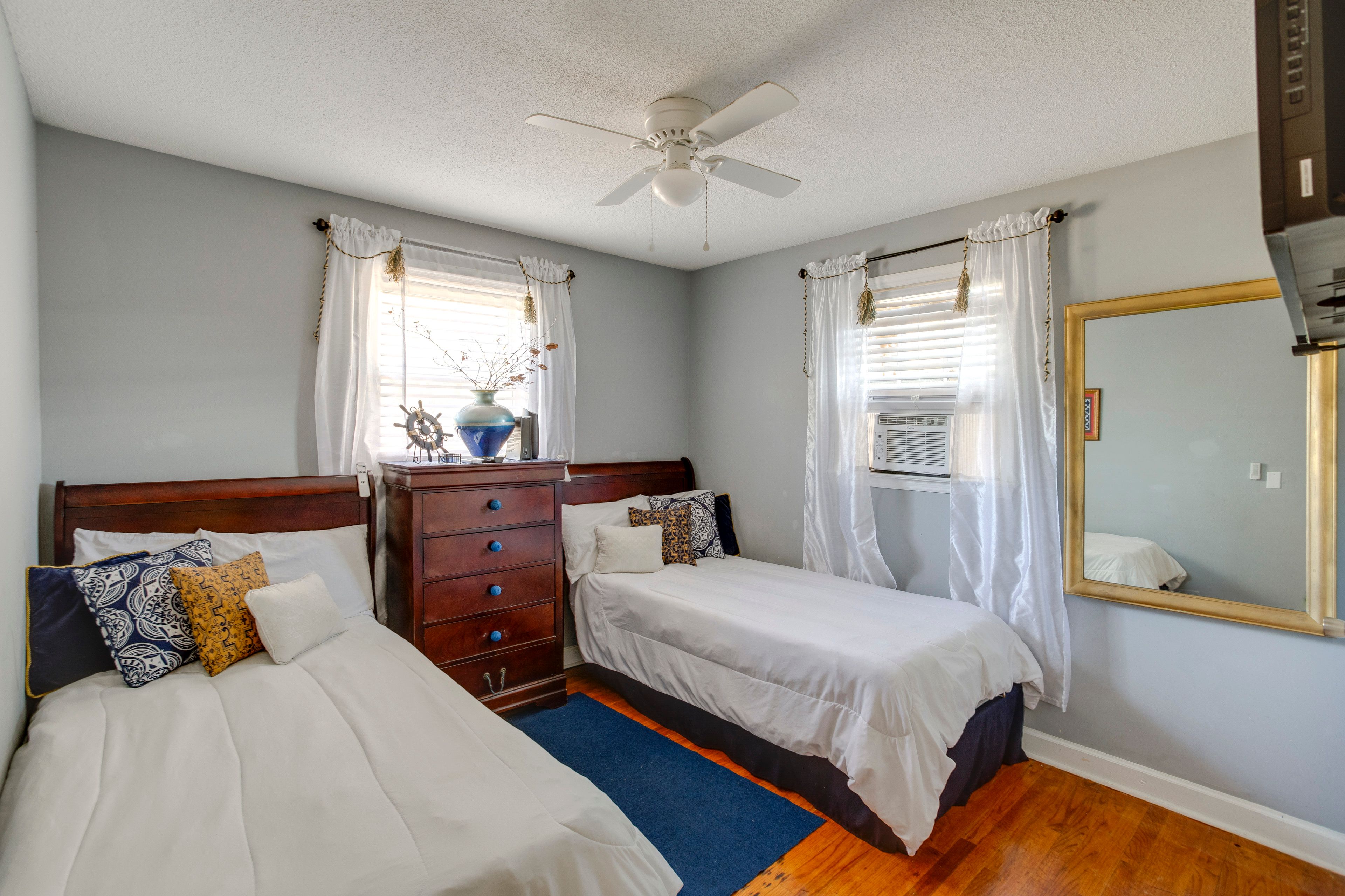 Bedroom 2 | 2 Twin Beds | 2nd Floor | Hangers