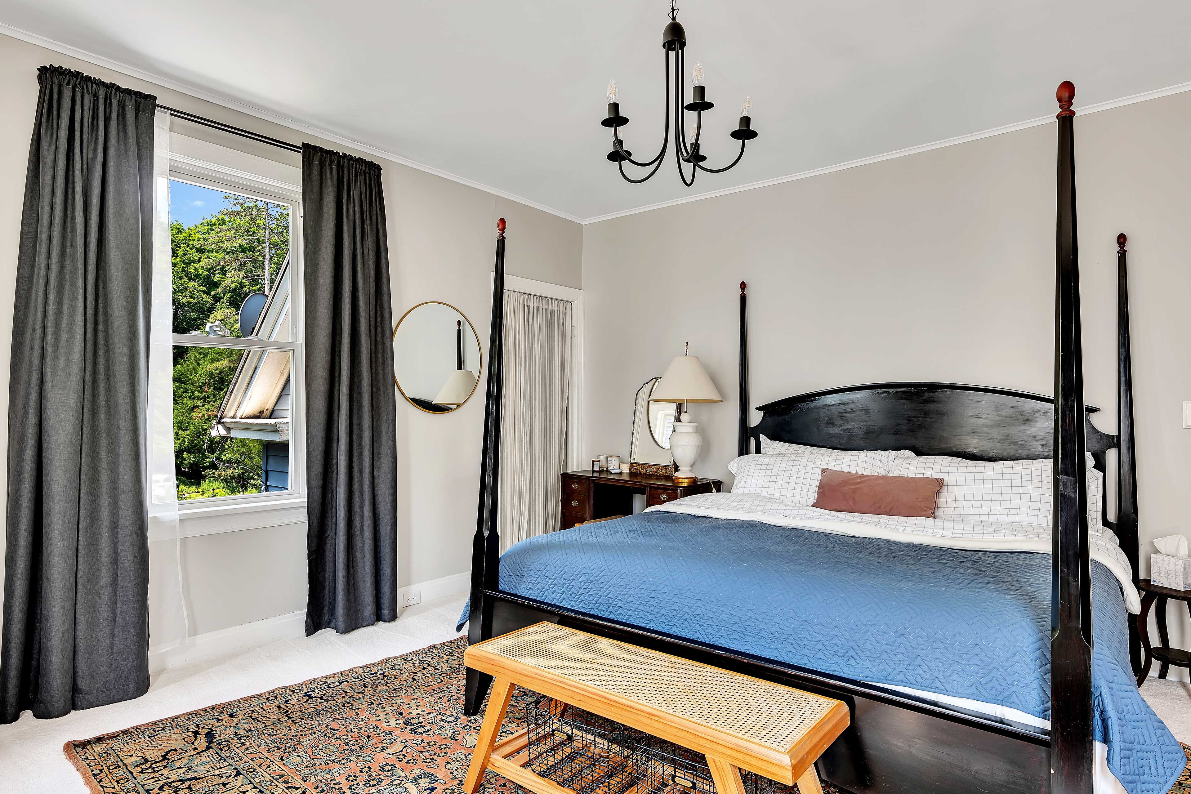 Bedroom 2 | King Bed | 2nd Floor