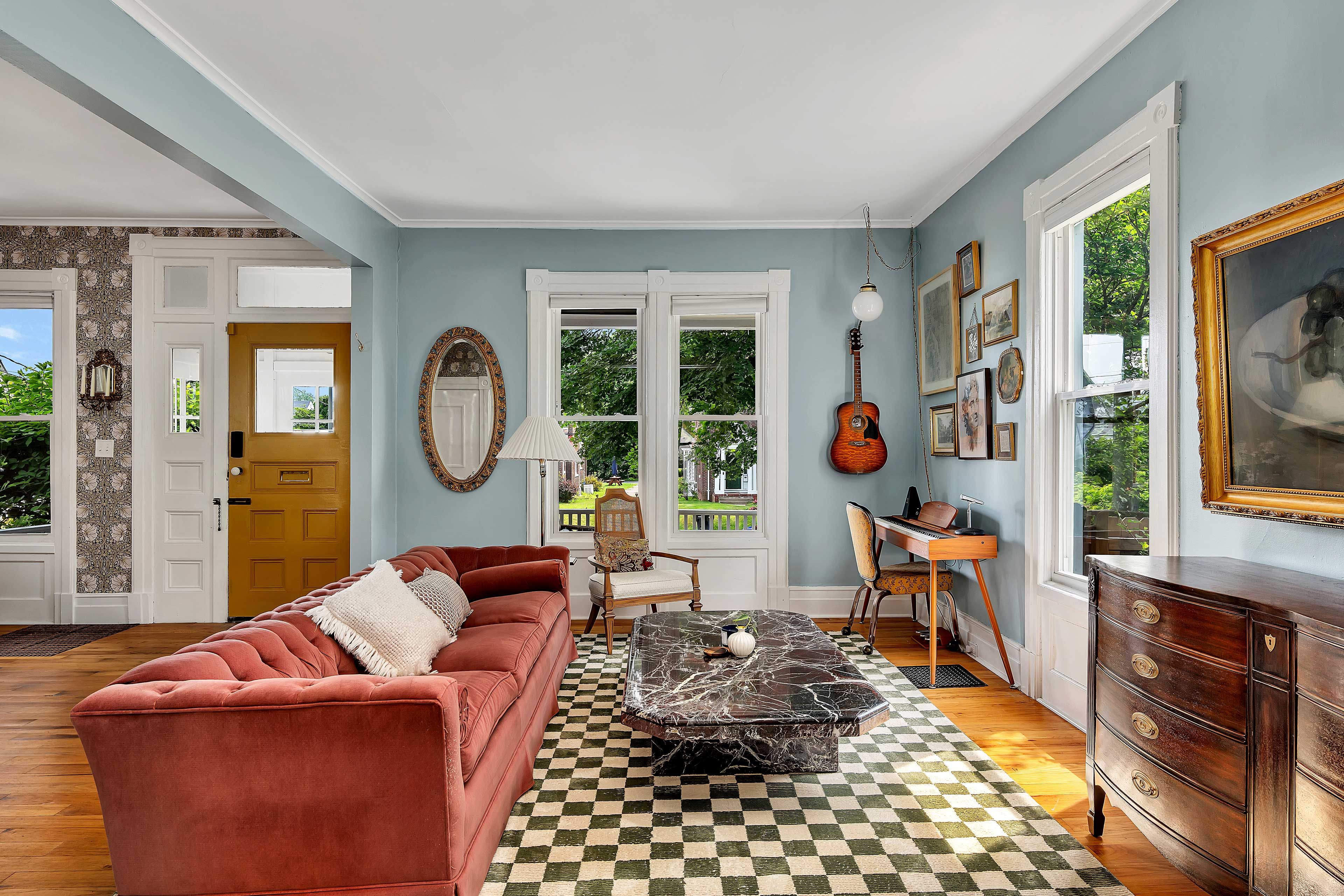 Living Room | 1st Floor | Central Heating & A/C | Free WiFi