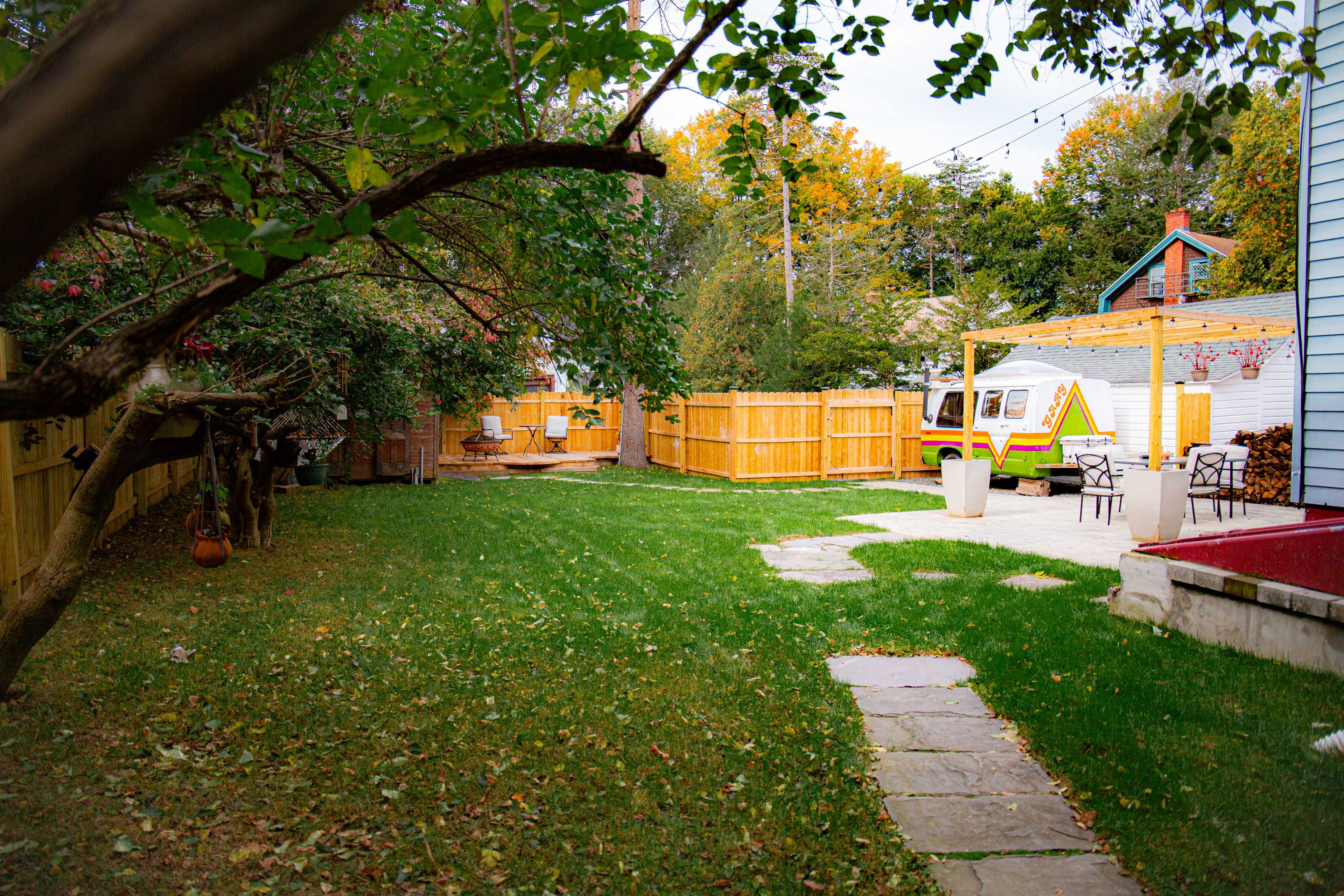 Private Yard | Hammock