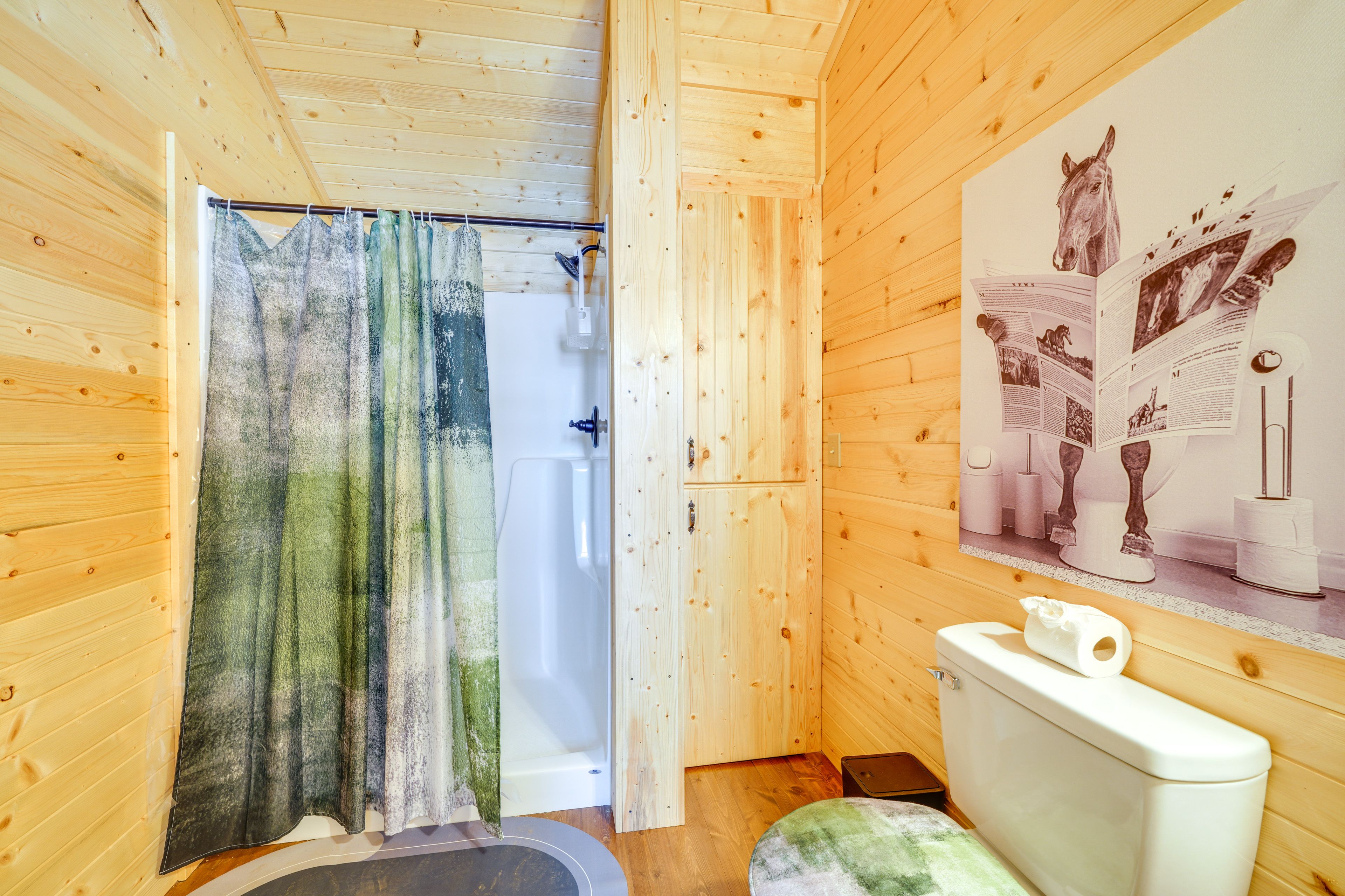 Full Bathroom | Towels Provided | Complimentary Toiletries | Hair Dryer