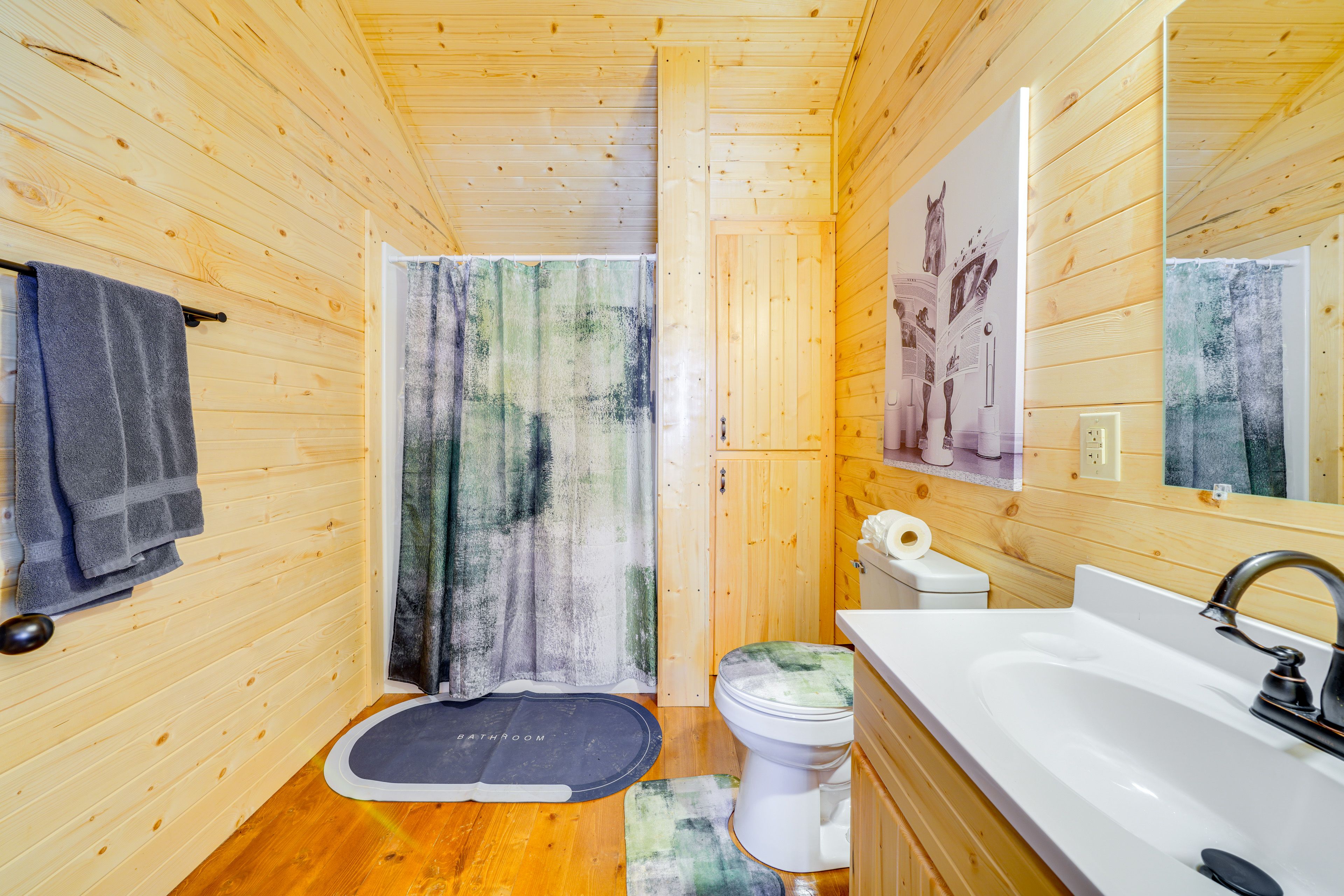 Full Bathroom
