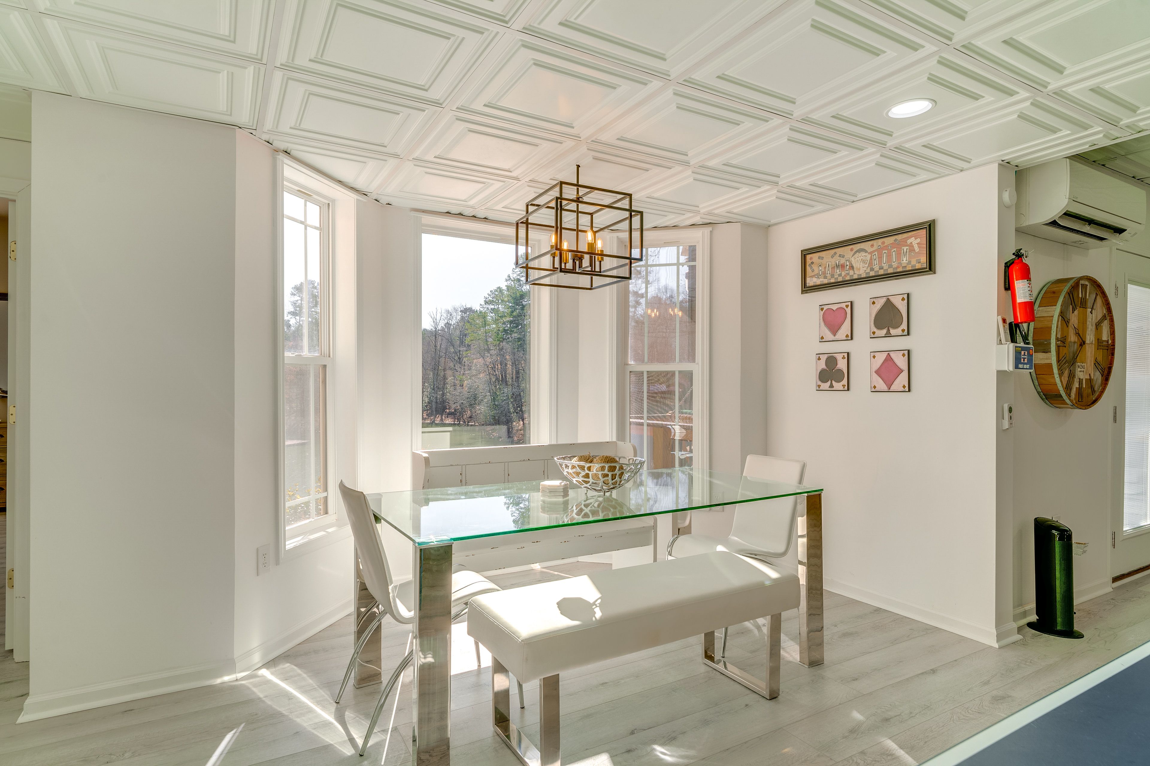 Dining Area | Dishware/Flatware | Trash Bags/Paper Towels
