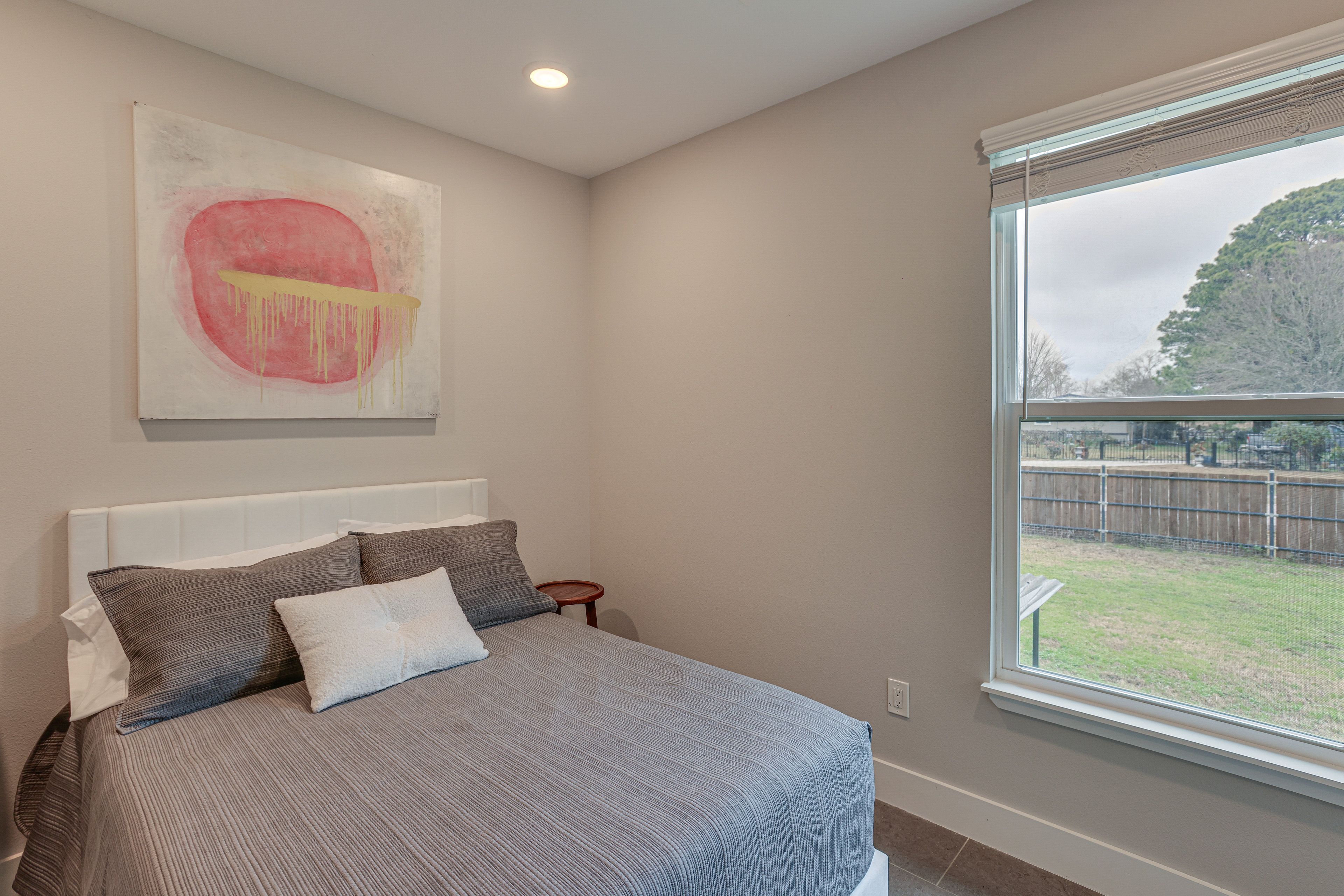 Bedroom 2 | 1st Floor | Queen Bed | Walk-In Closet | Smart TV