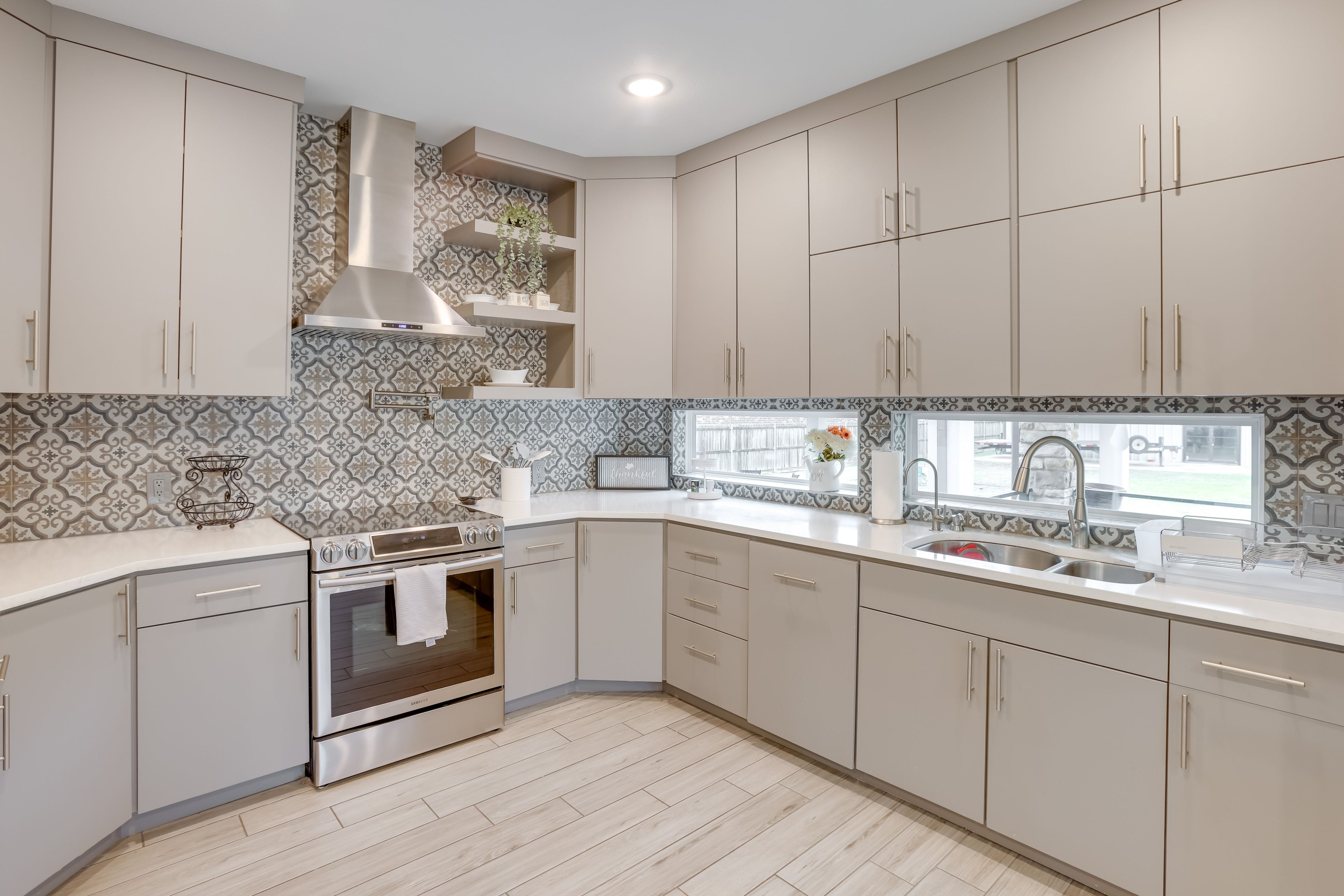 Kitchen | 1st Floor | Keurig Coffee Maker | Cooking Basics