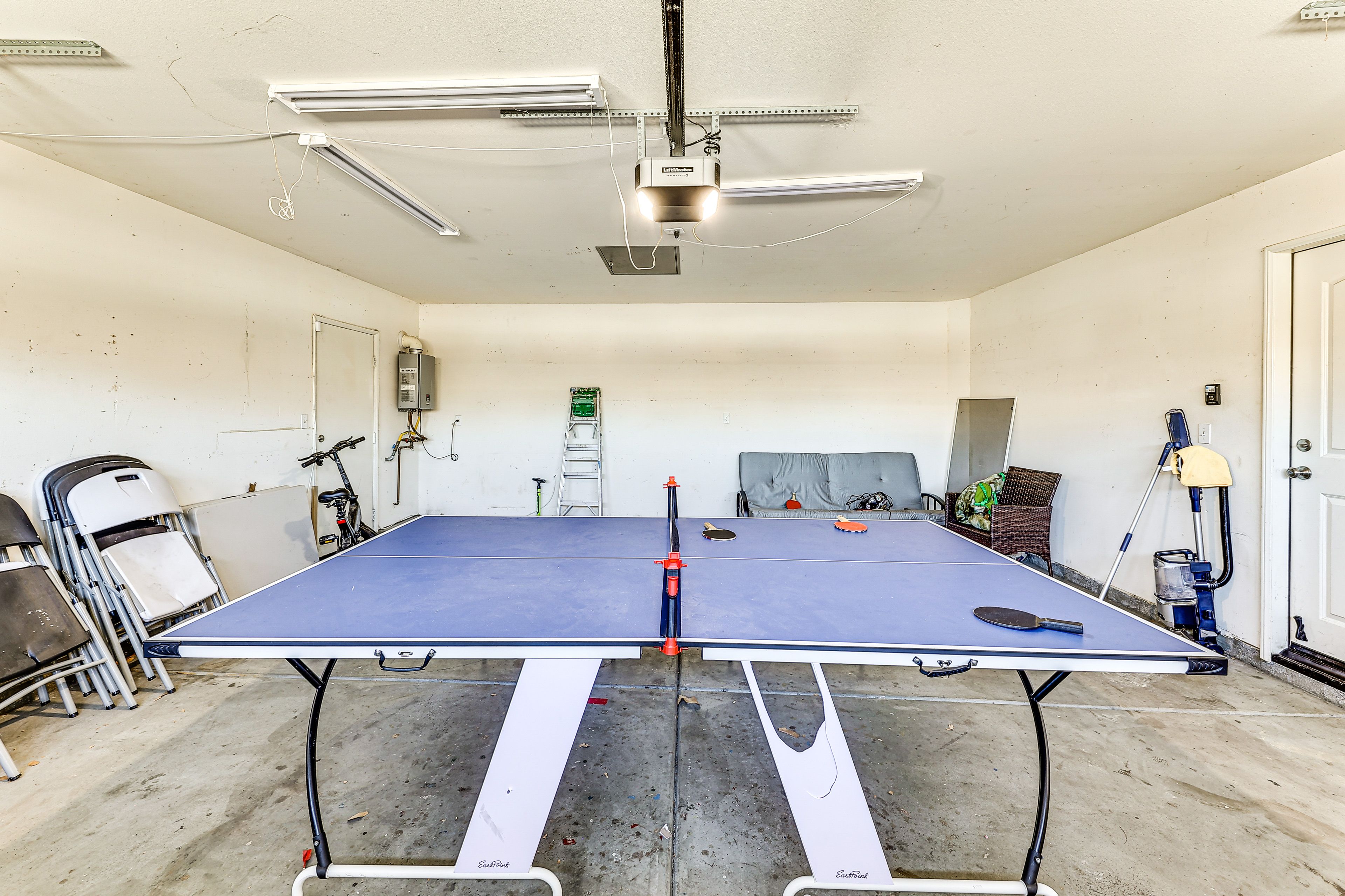 Garage | Ping-Pong Table | 1st Floor