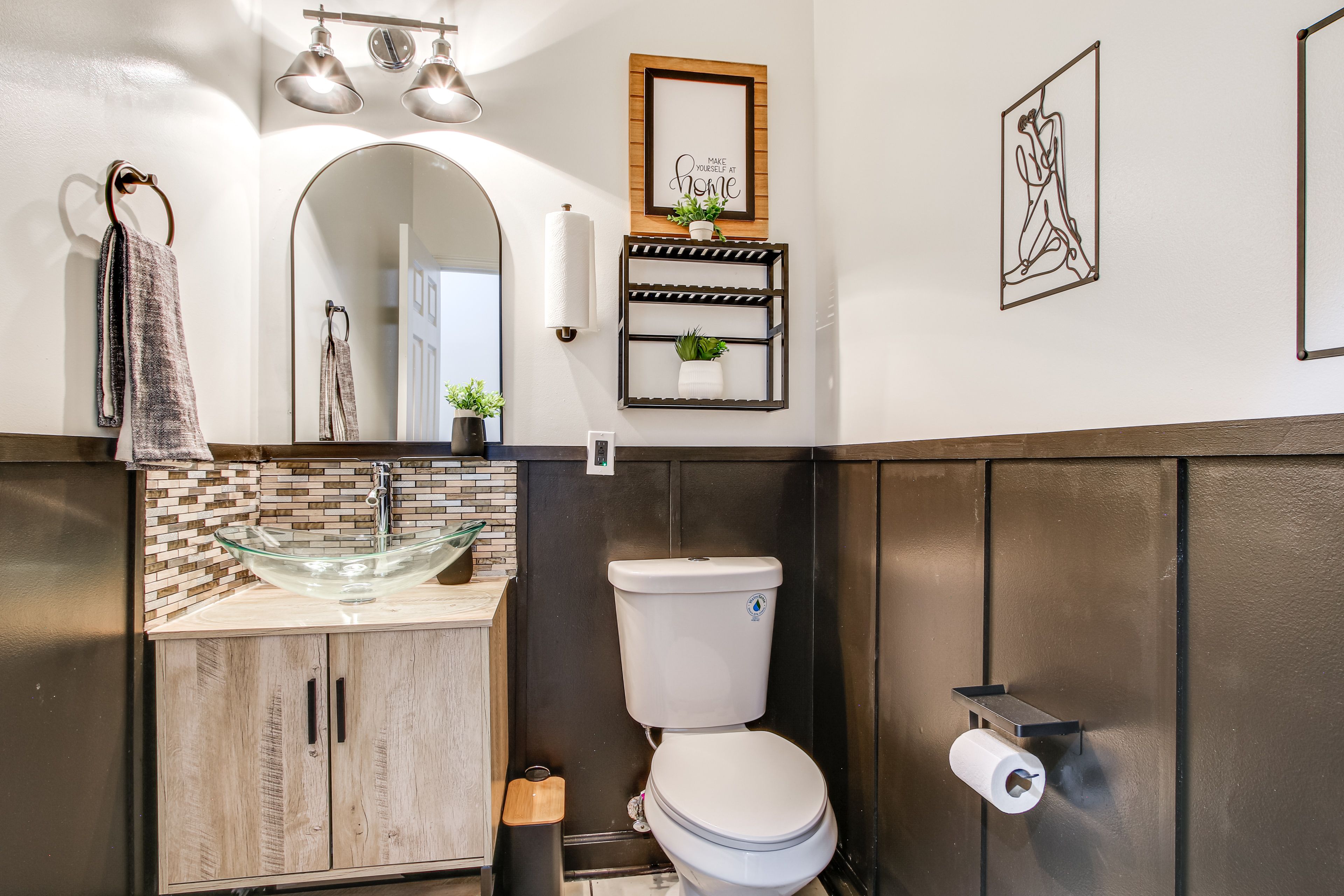 Half Bathroom | 1st Floor