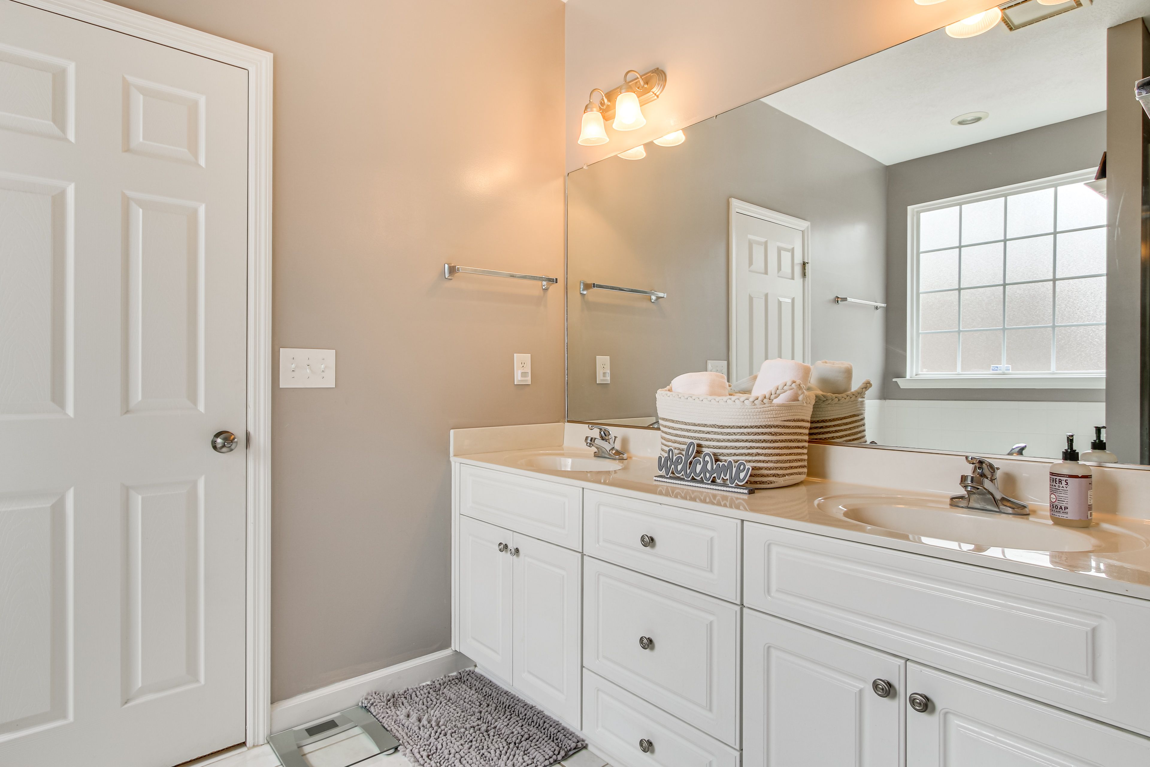 En-Suite Bathroom | 1st Floor