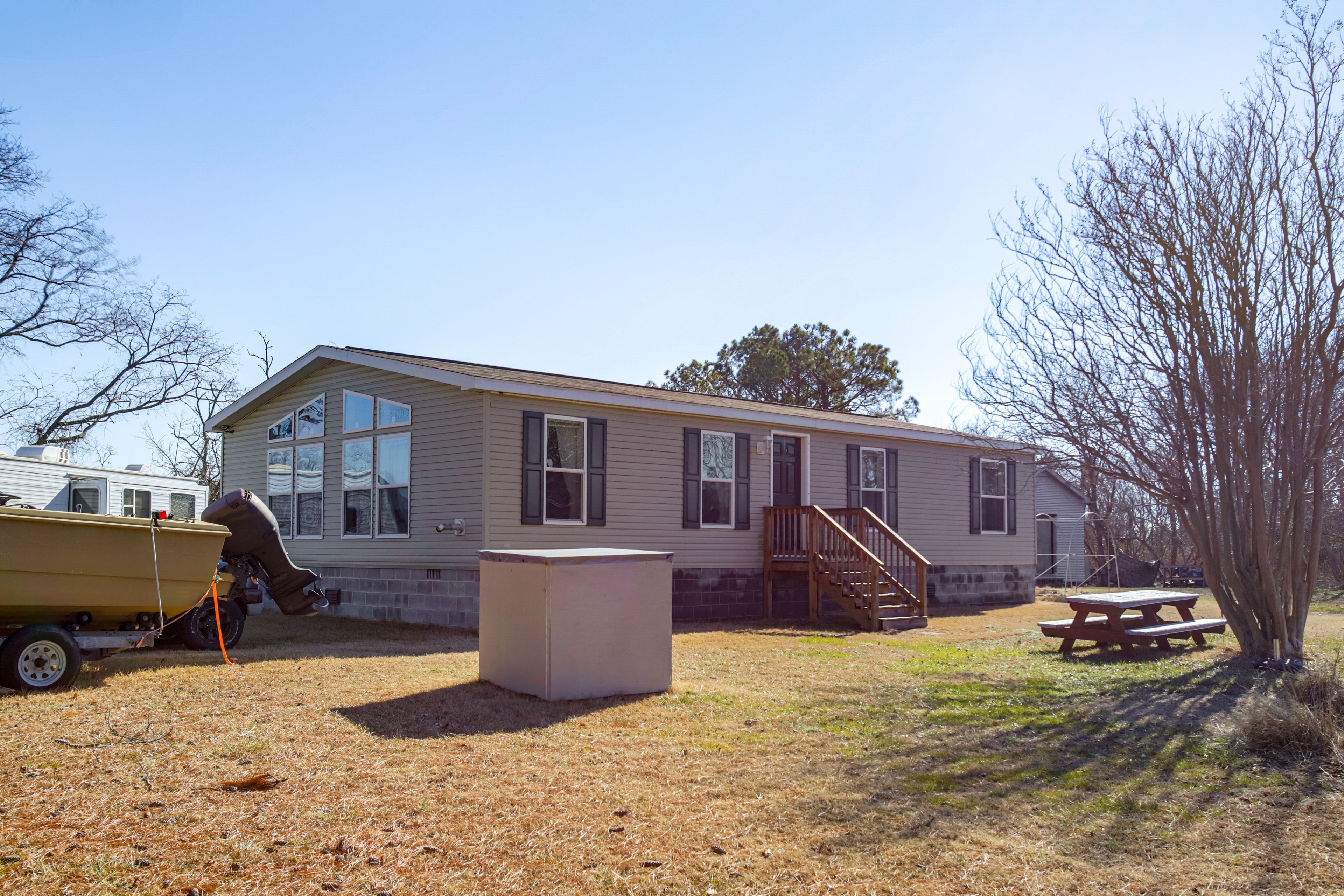 Parking | Driveway (6 Vehicles) | RV/Trailer Parking