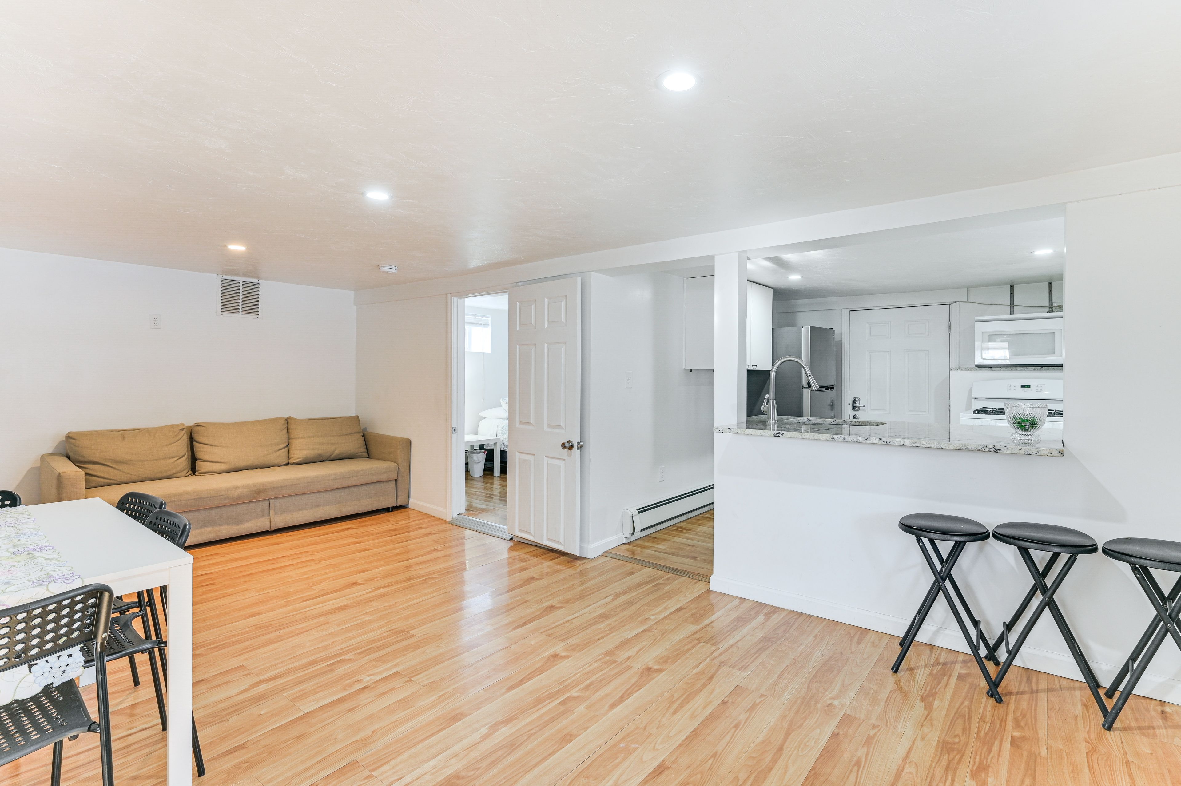 Living Room | Smart TV | Free WiFi | Full Sleeper Sofa