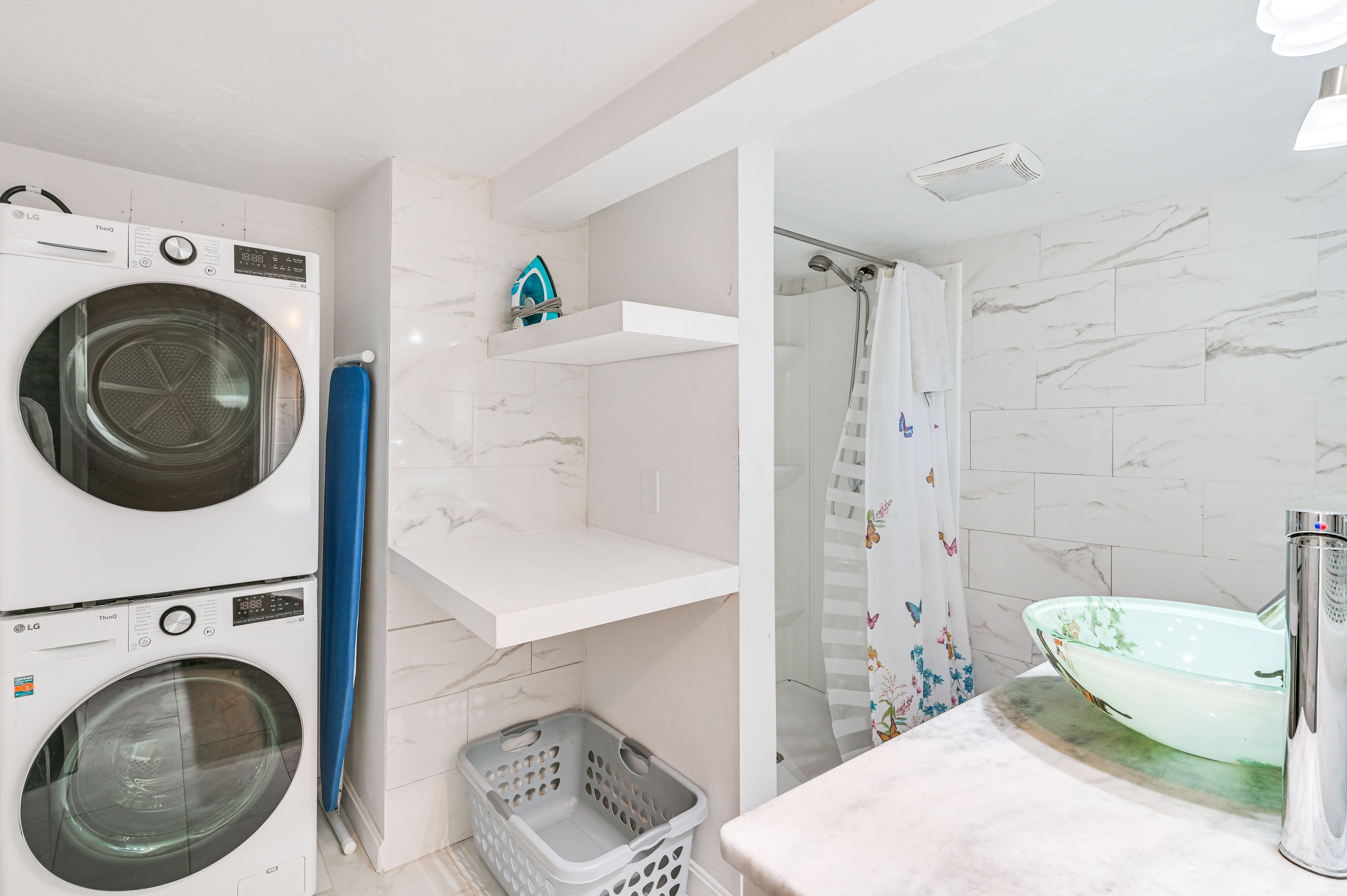 Full Bath | Towels