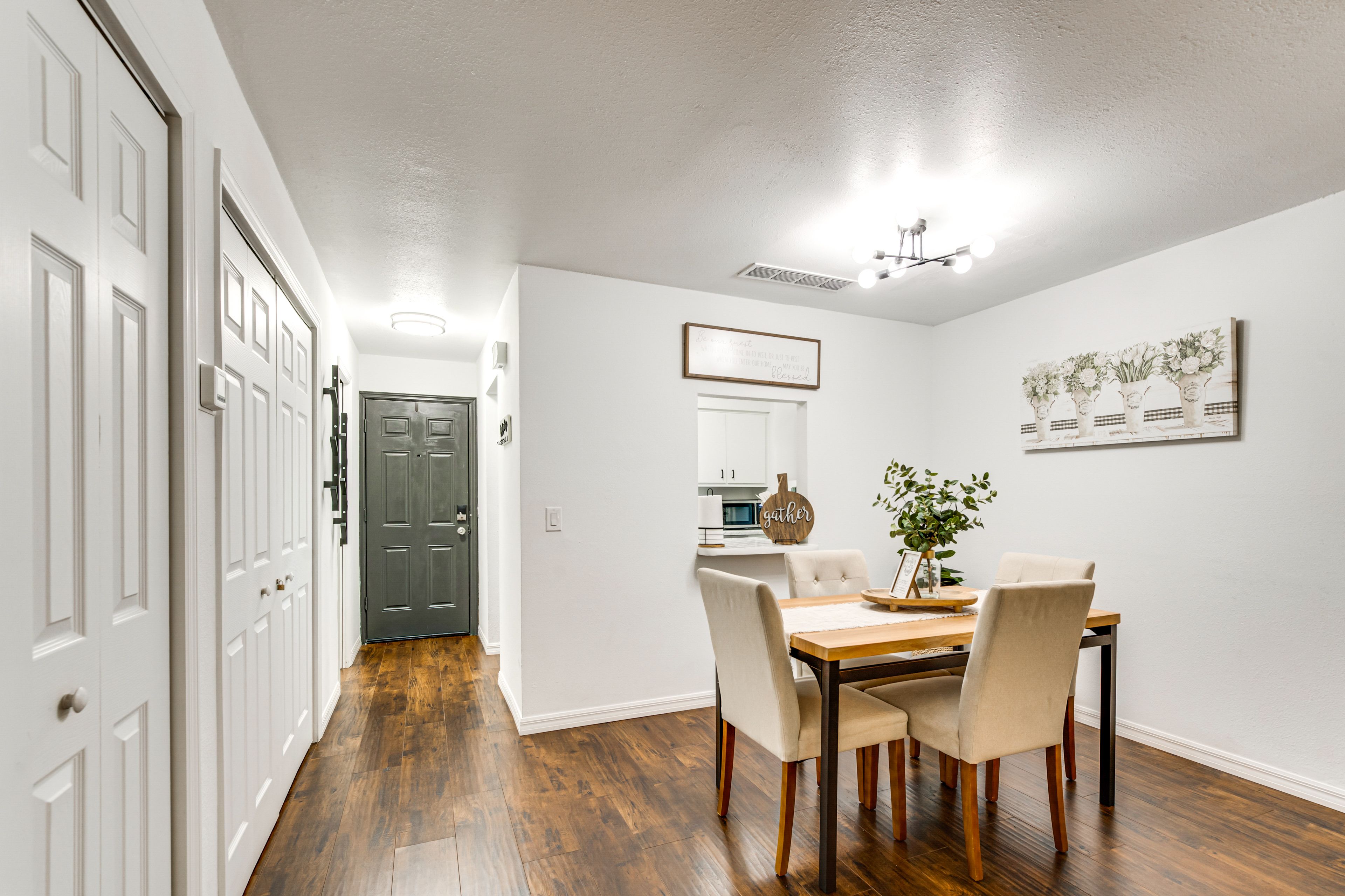 Dining Area | 1st Floor
