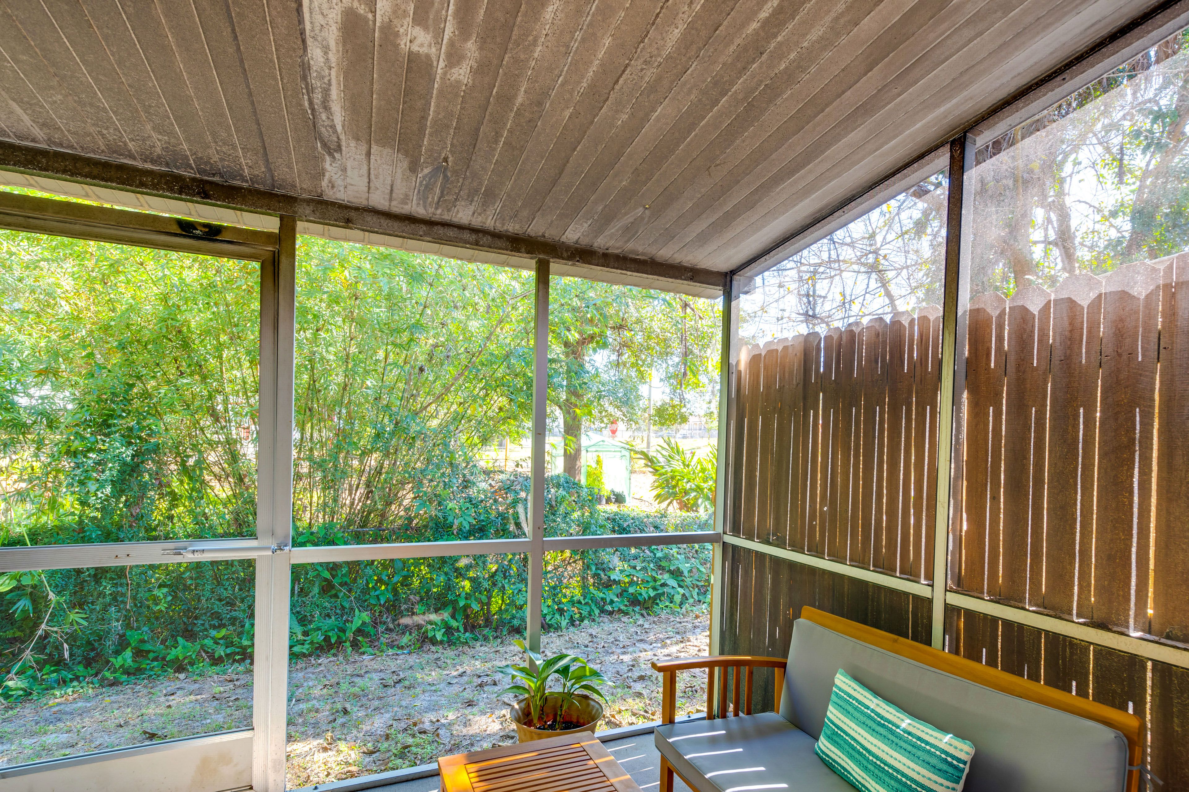 Exterior | Screened-In Lanai | Outdoor Seating