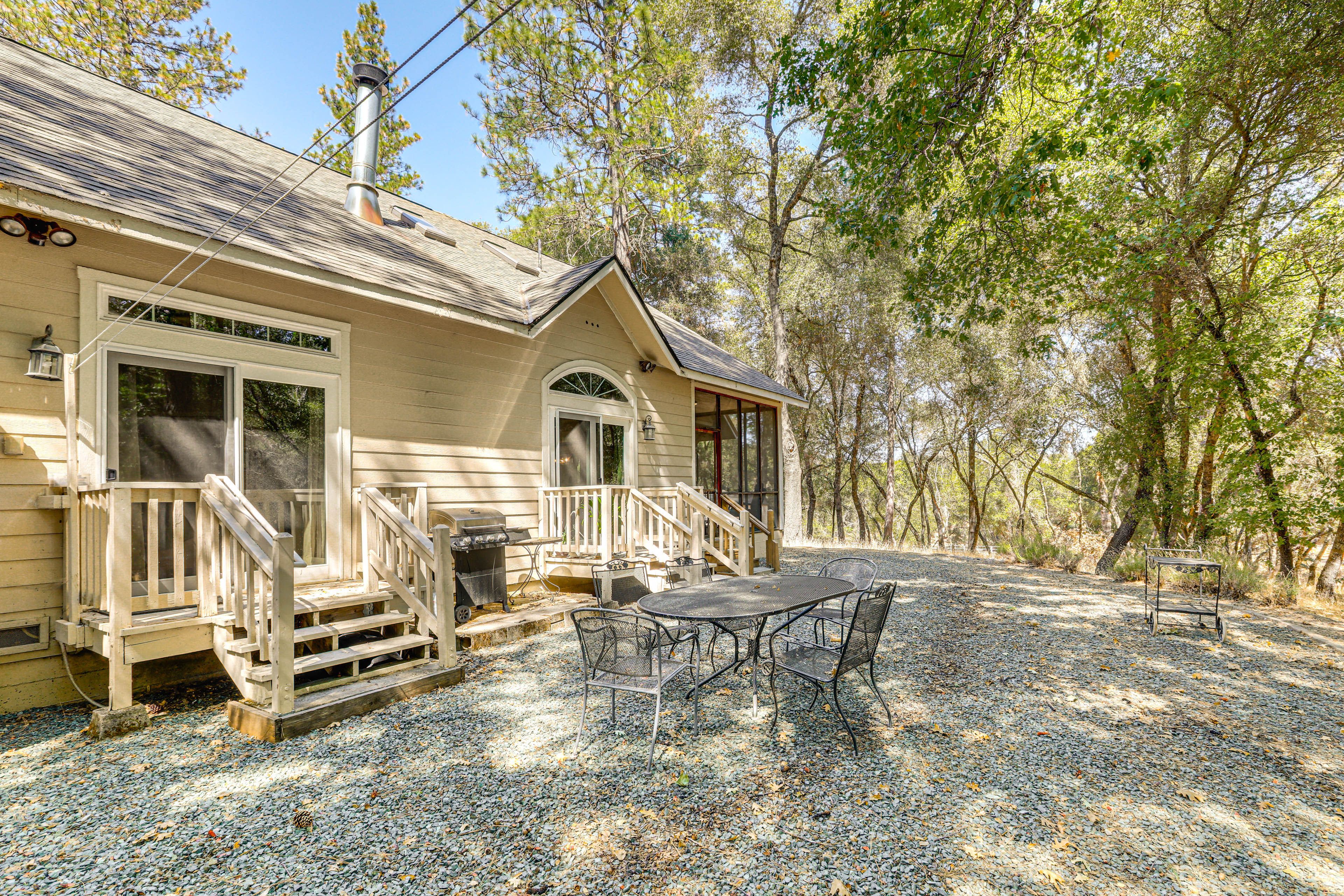 Private Outdoor Space | Gas Grill